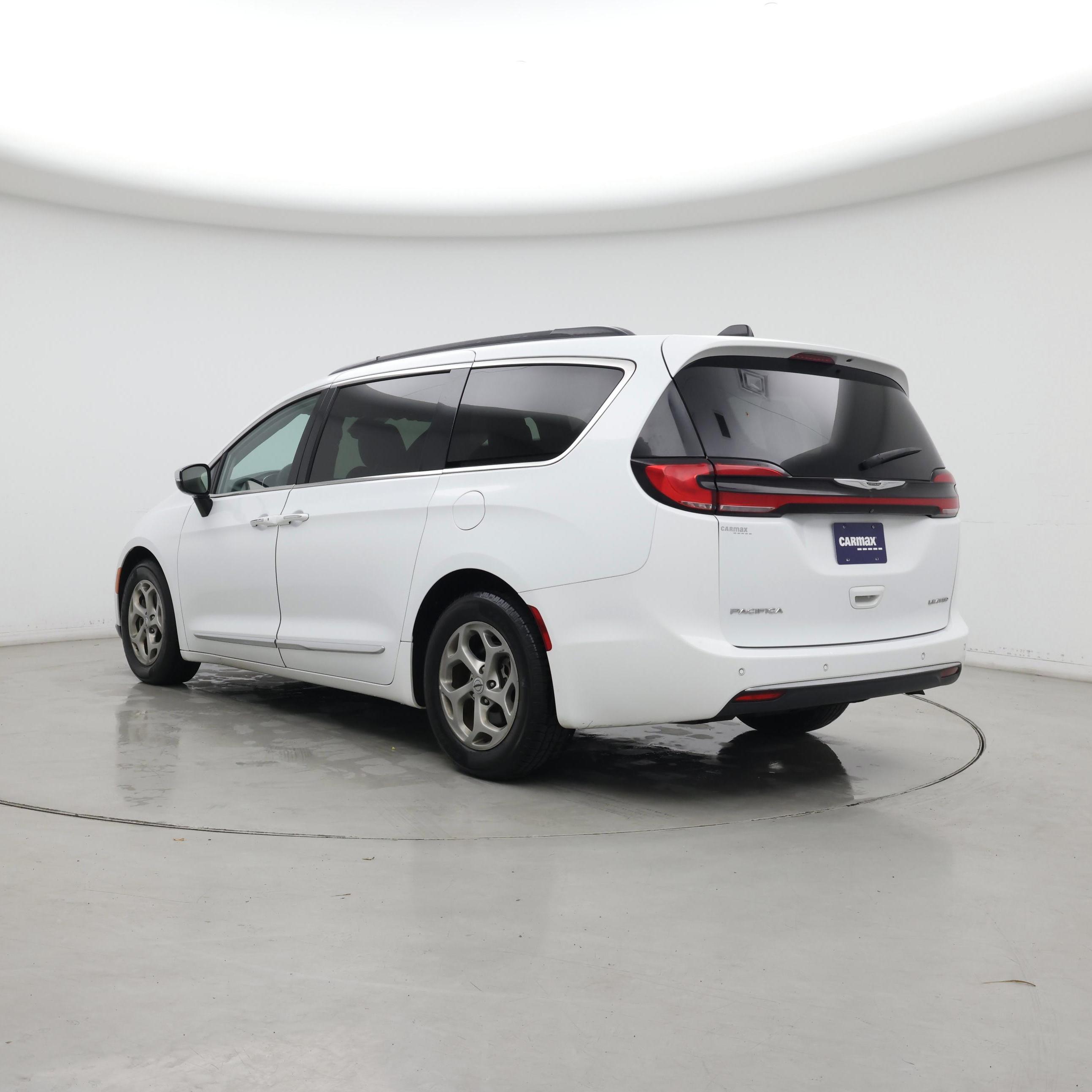 Thumbnail: 2023 Chrysler Pacifica - 2