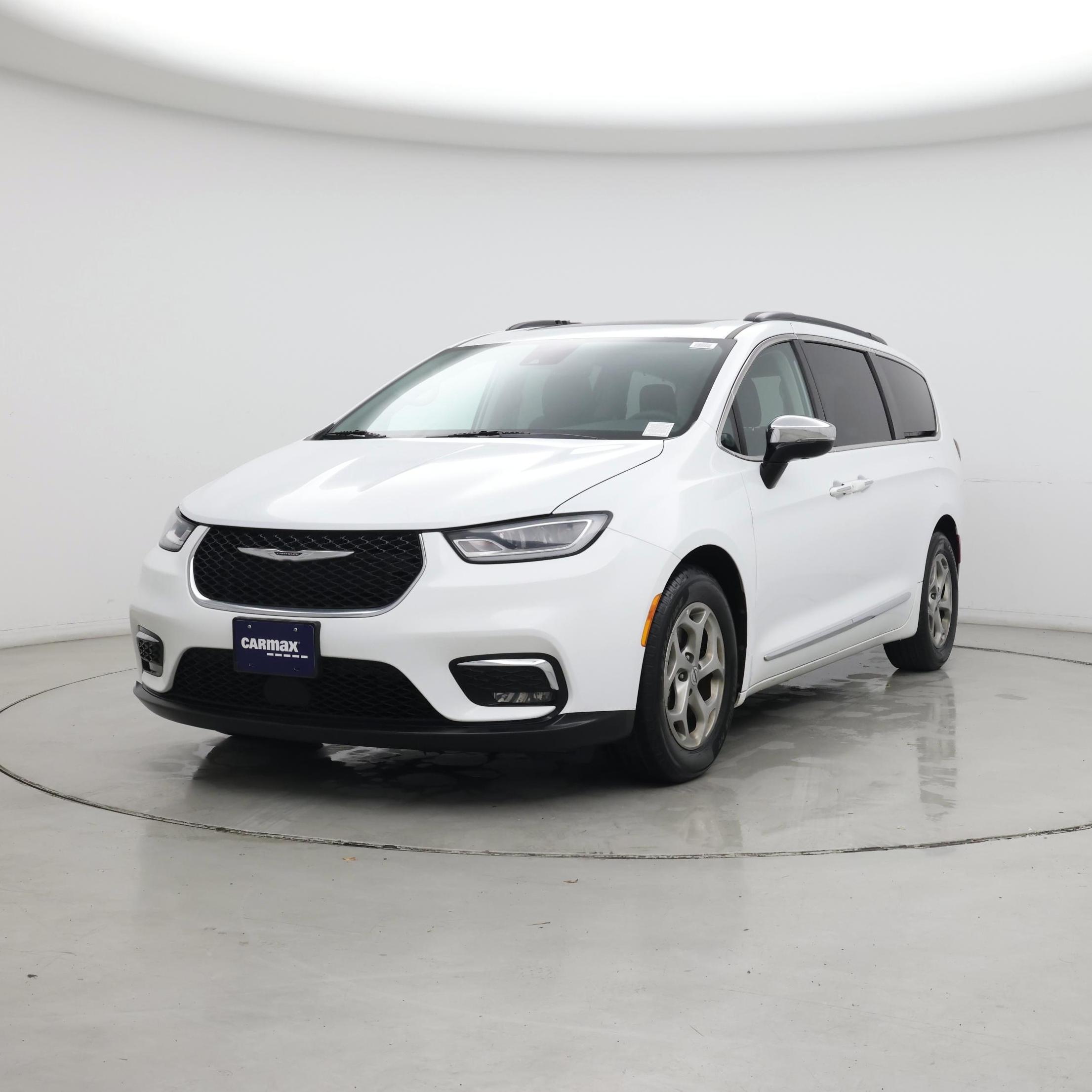 Thumbnail: 2023 Chrysler Pacifica - 4