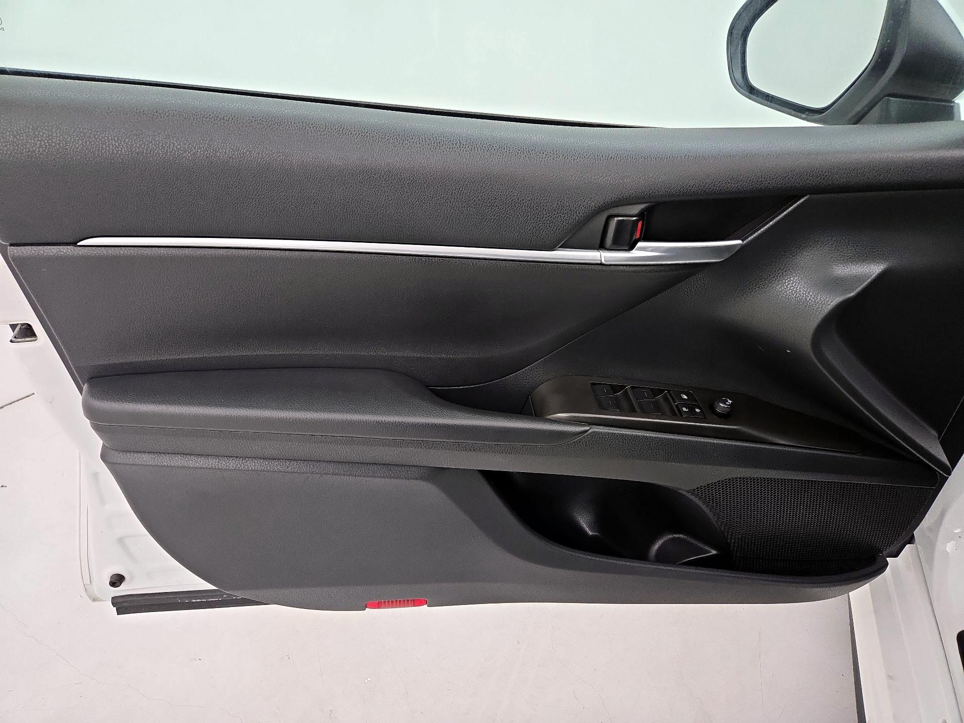 Thumbnail: 2023 Toyota Camry - 12