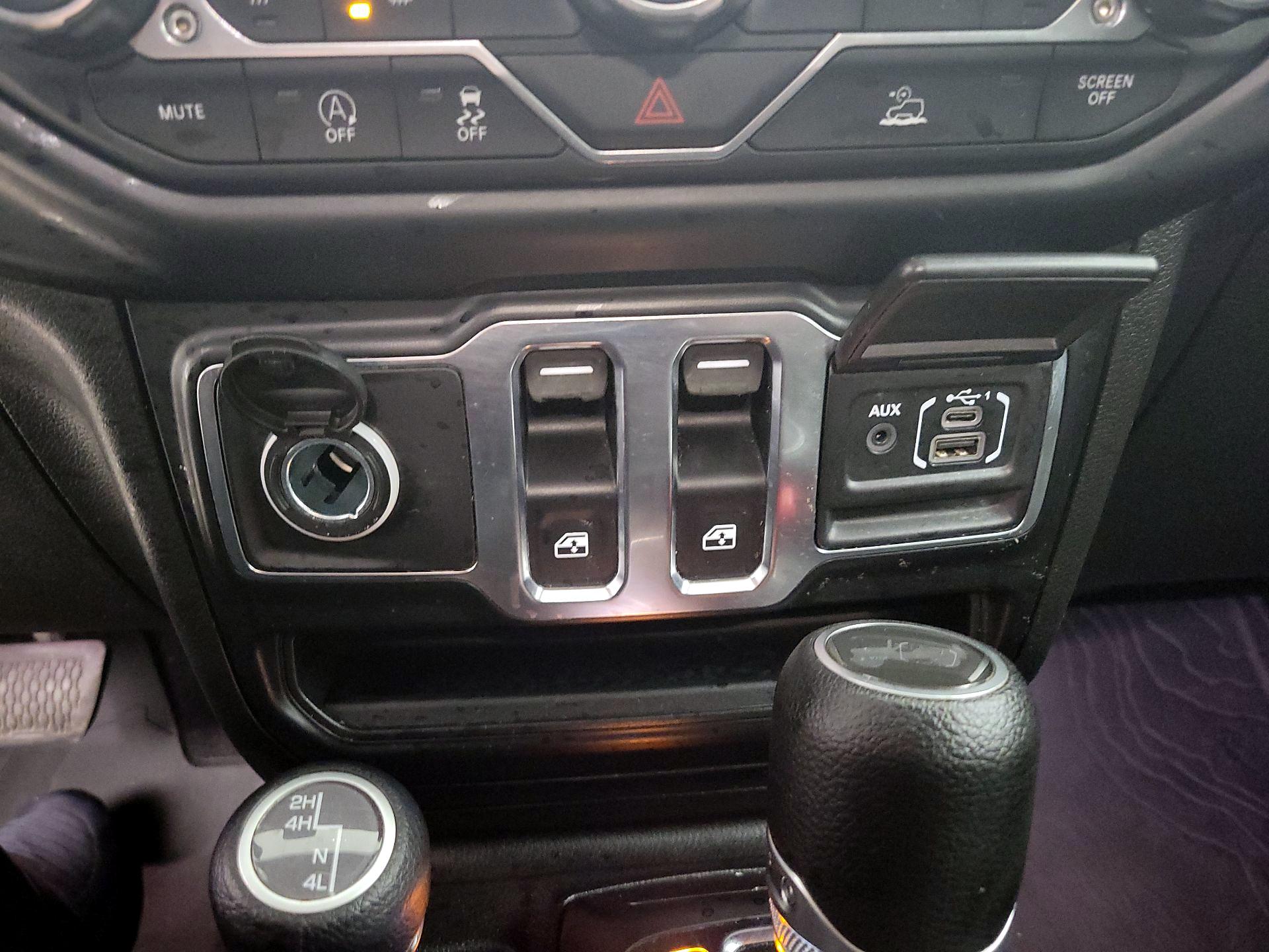 Thumbnail: 2022 Jeep Wrangler - 18