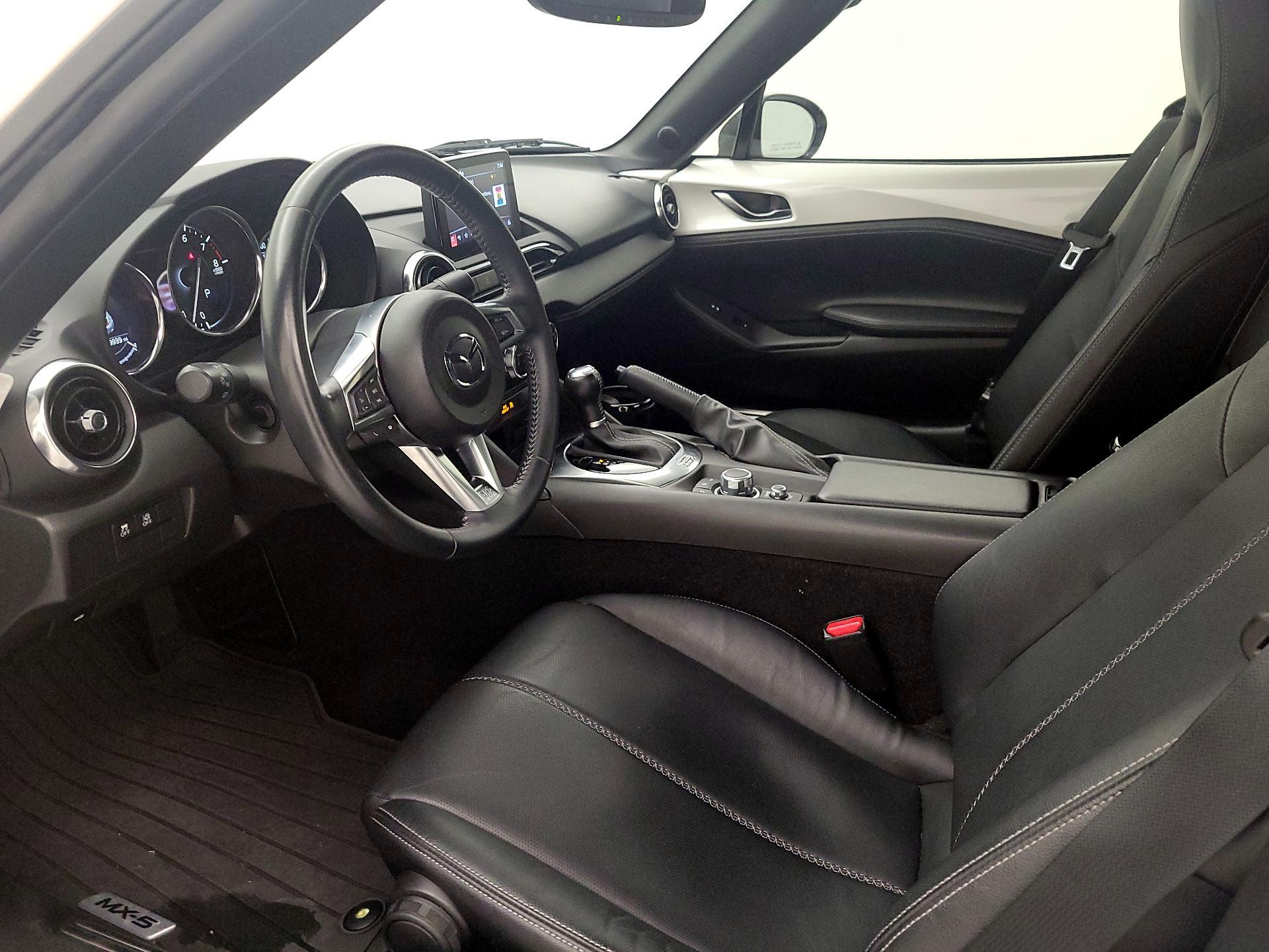 Thumbnail: 2021 Mazda MX-5 Miata - 11