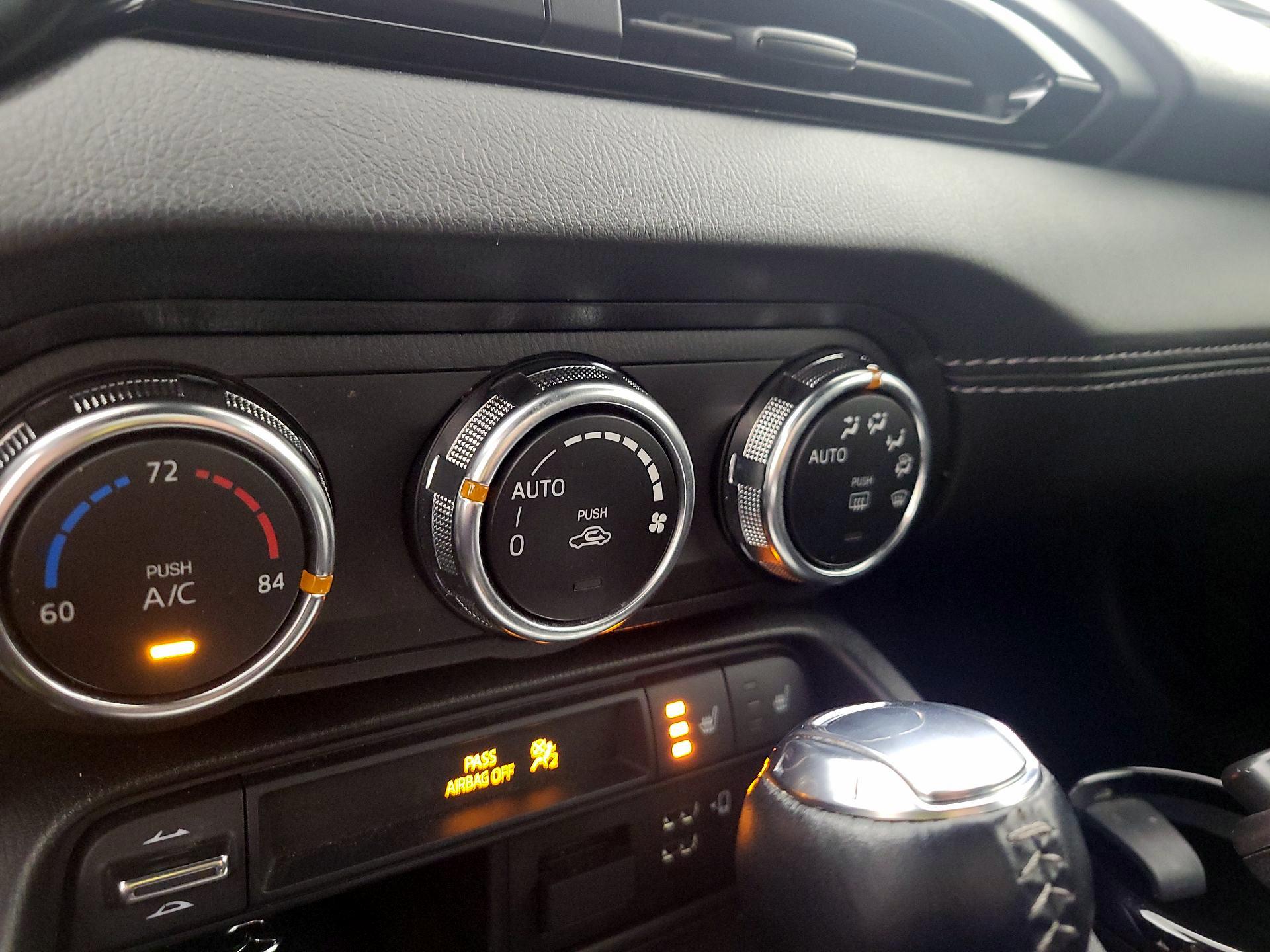 Thumbnail: 2021 Mazda MX-5 Miata - 16