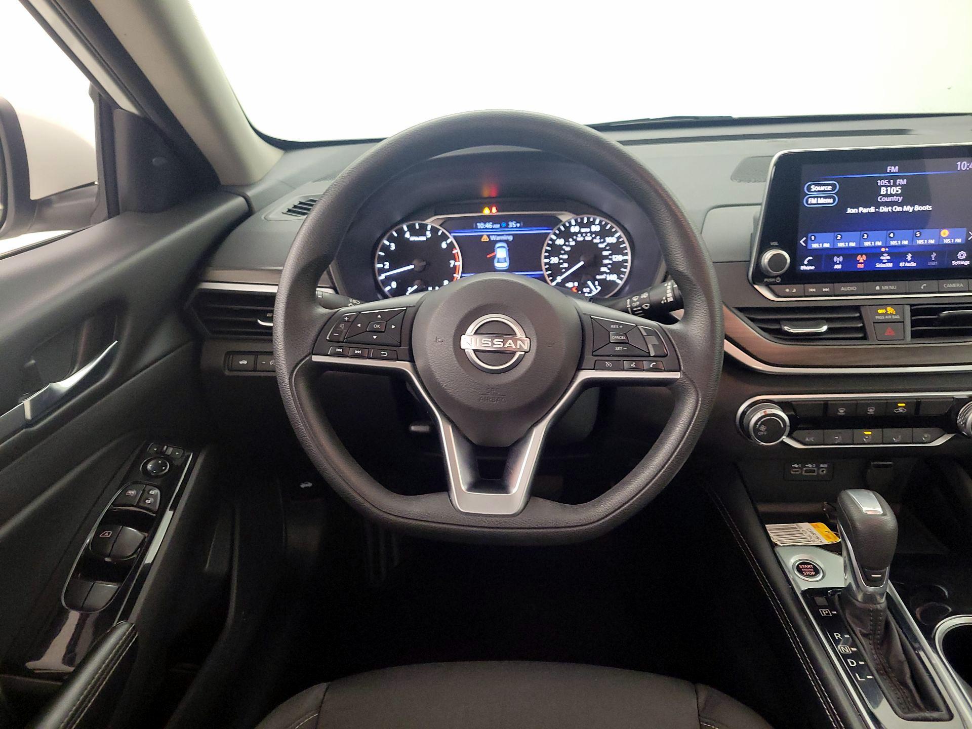 Thumbnail: 2023 Nissan Altima - 10