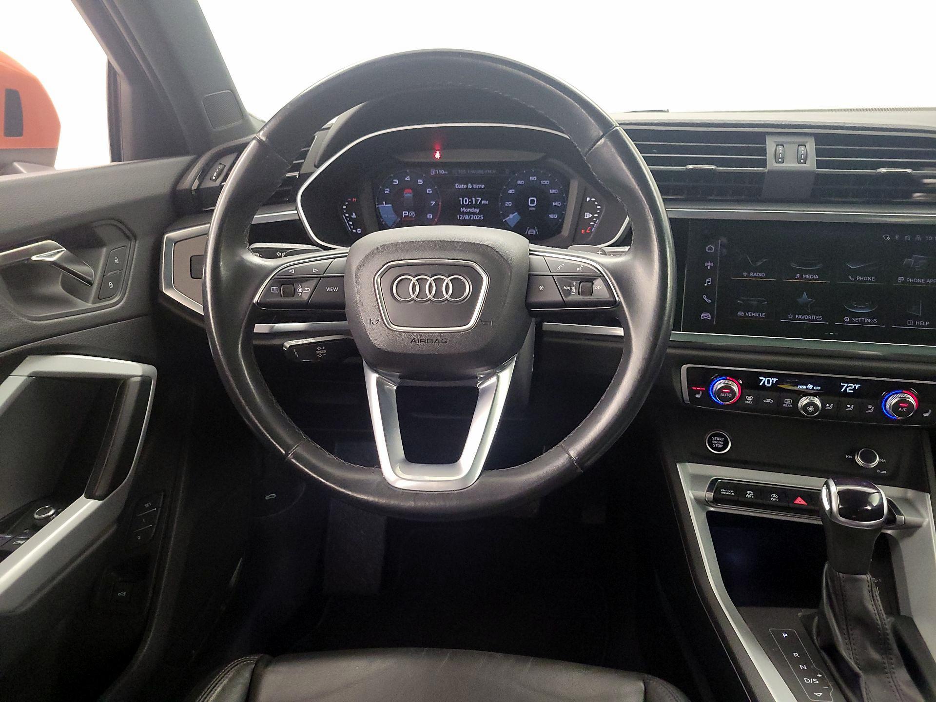 Thumbnail: 2023 Audi Q3 - 10