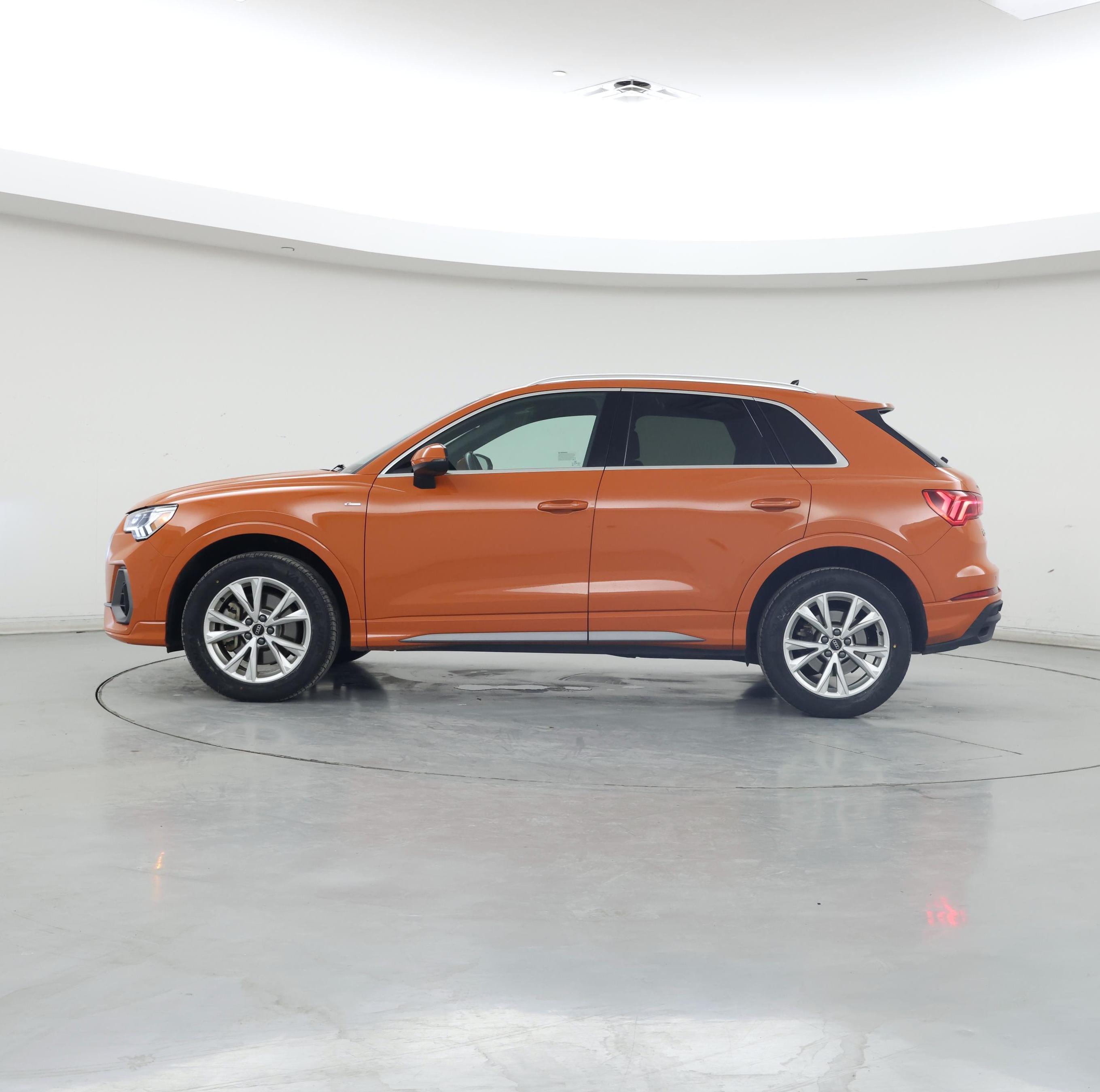 Thumbnail: 2023 Audi Q3 - 3