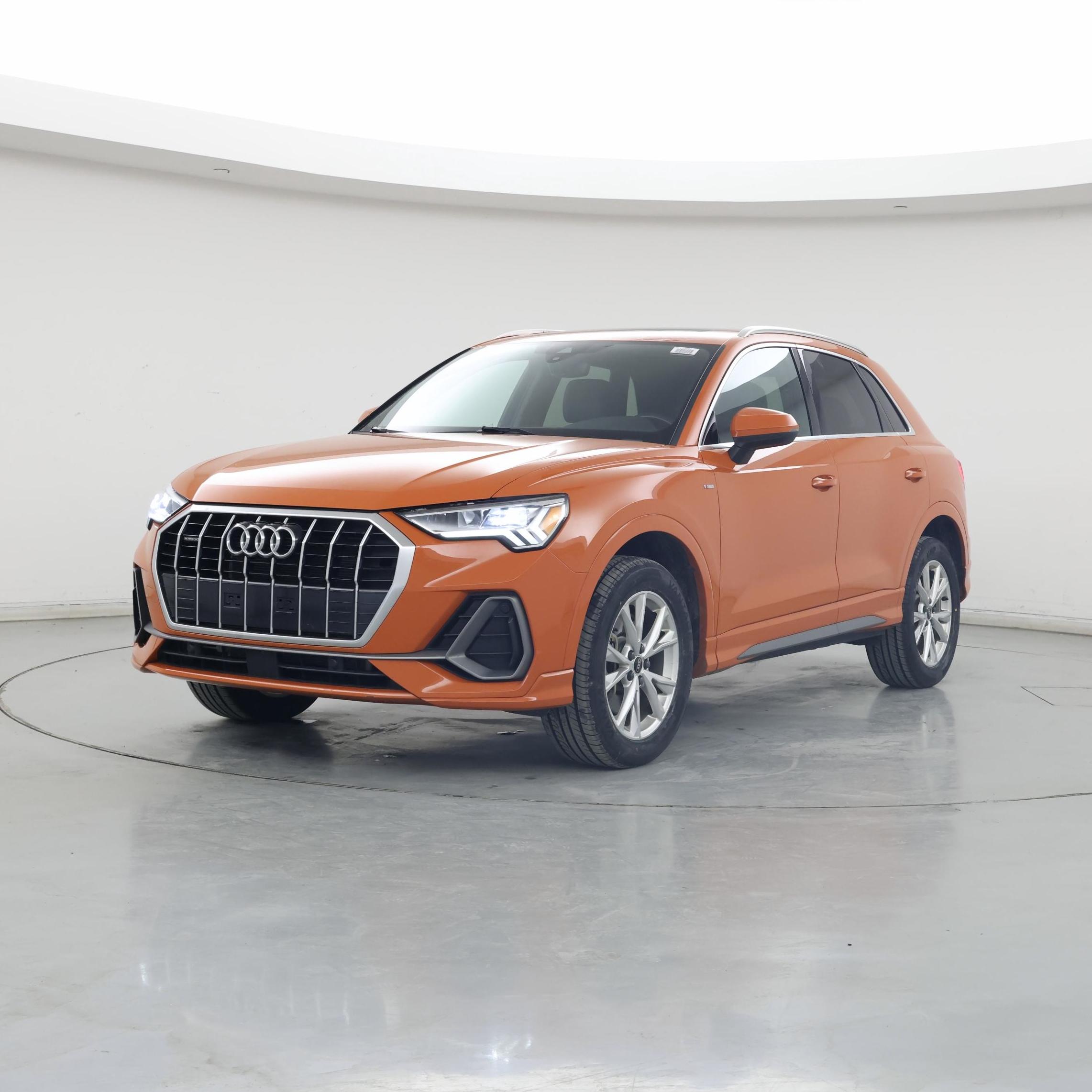 Thumbnail: 2023 Audi Q3 - 4