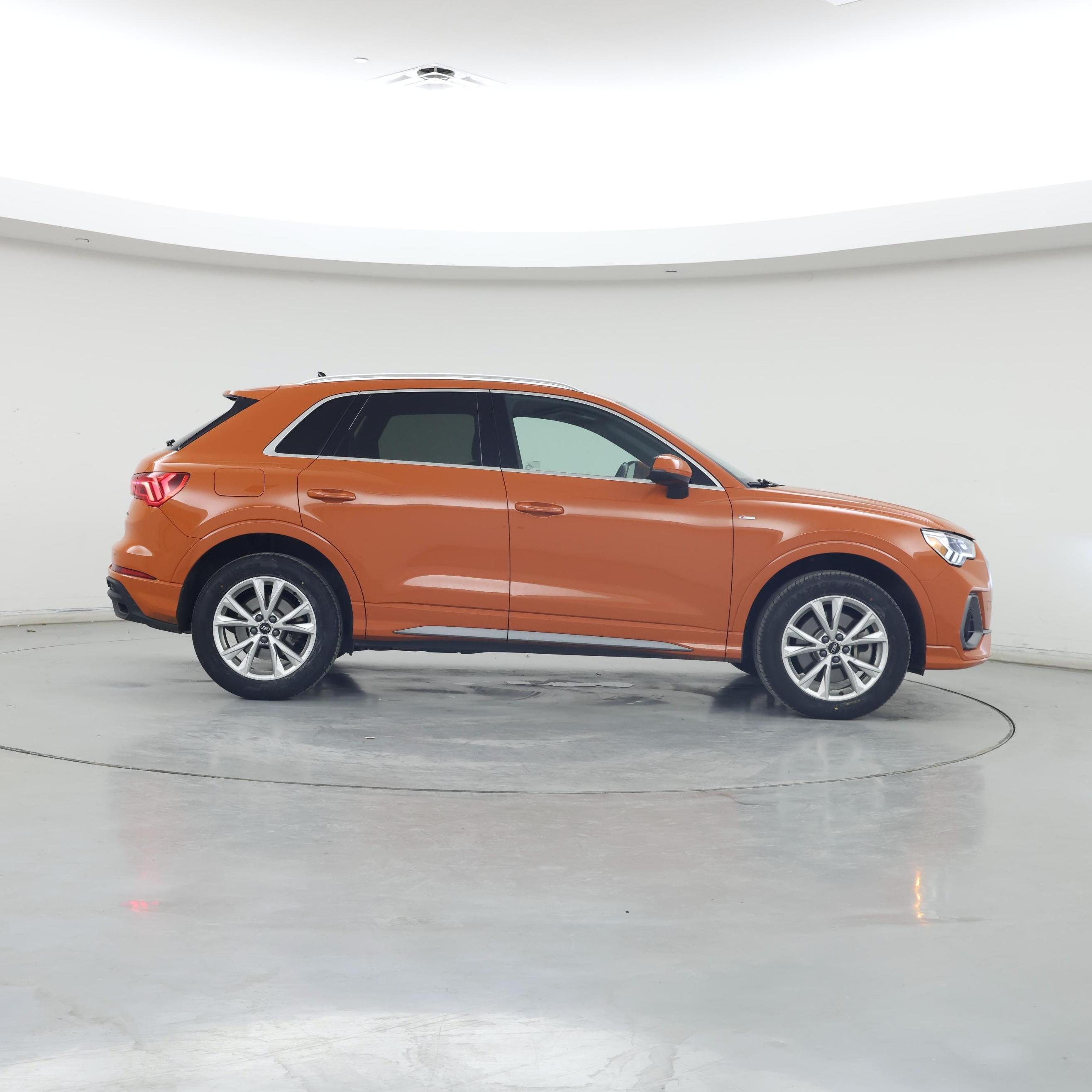 Thumbnail: 2023 Audi Q3 - 7