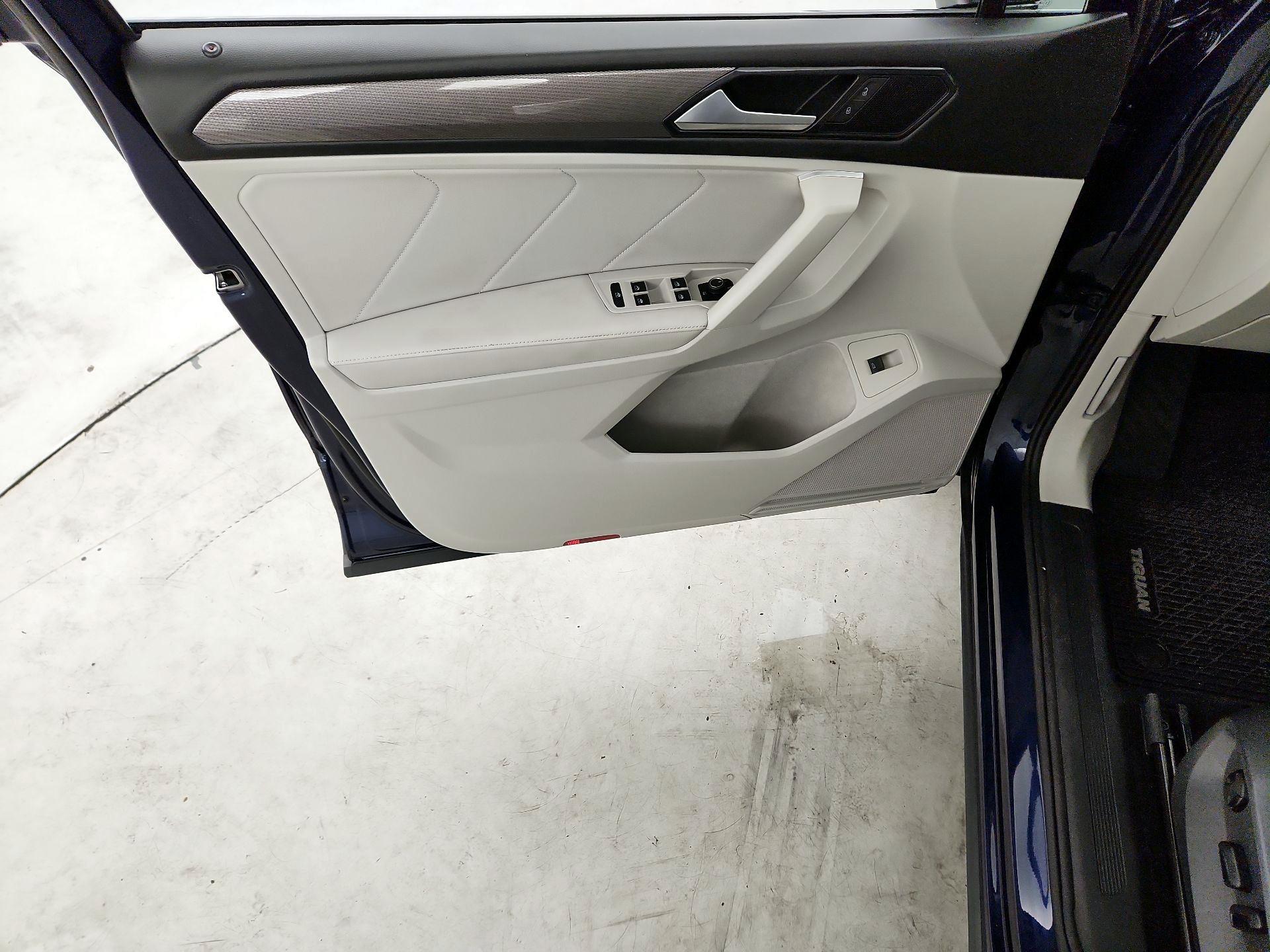 Thumbnail: 2024 Volkswagen Tiguan - 12