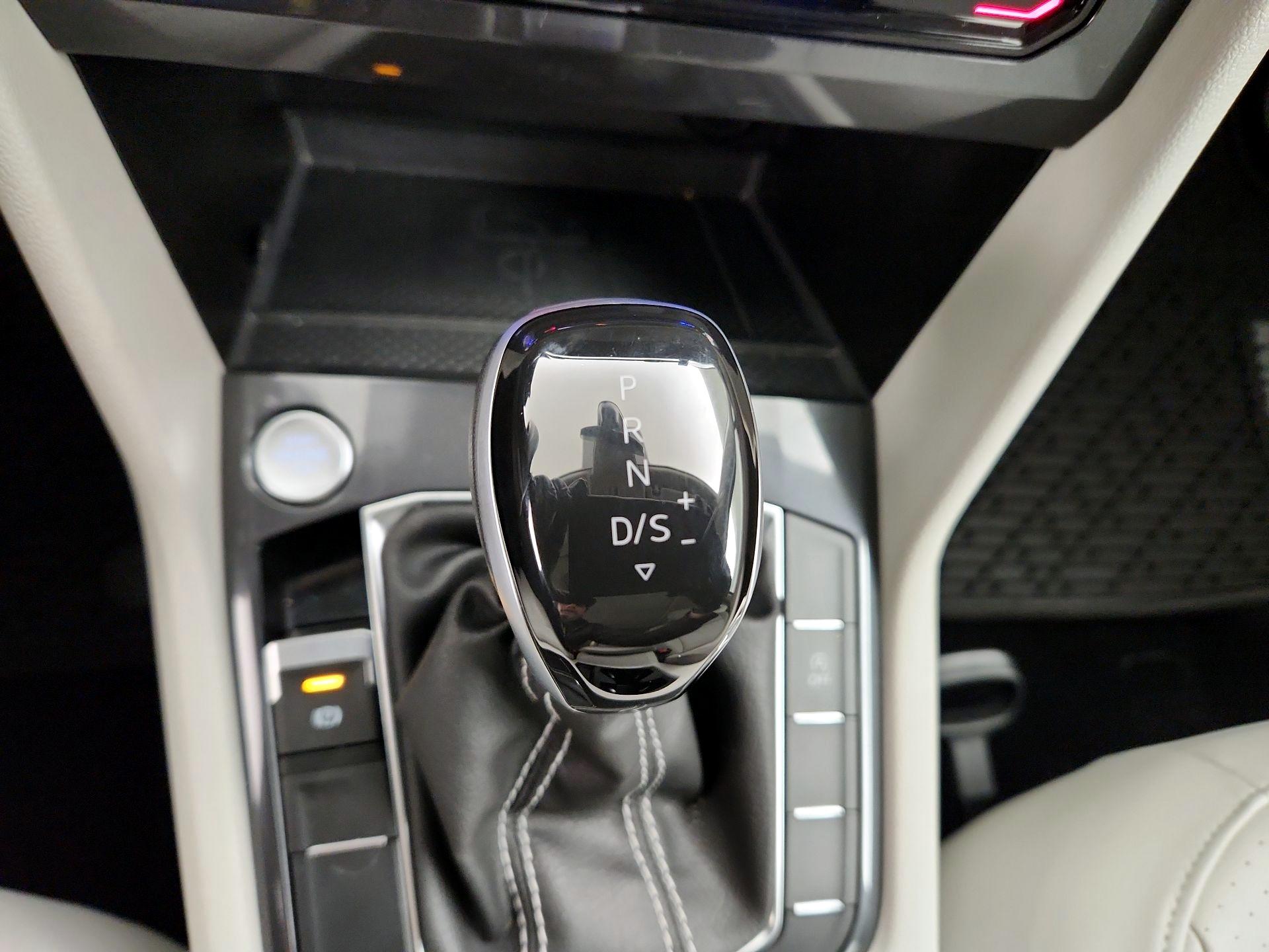 Thumbnail: 2024 Volkswagen Tiguan - 17