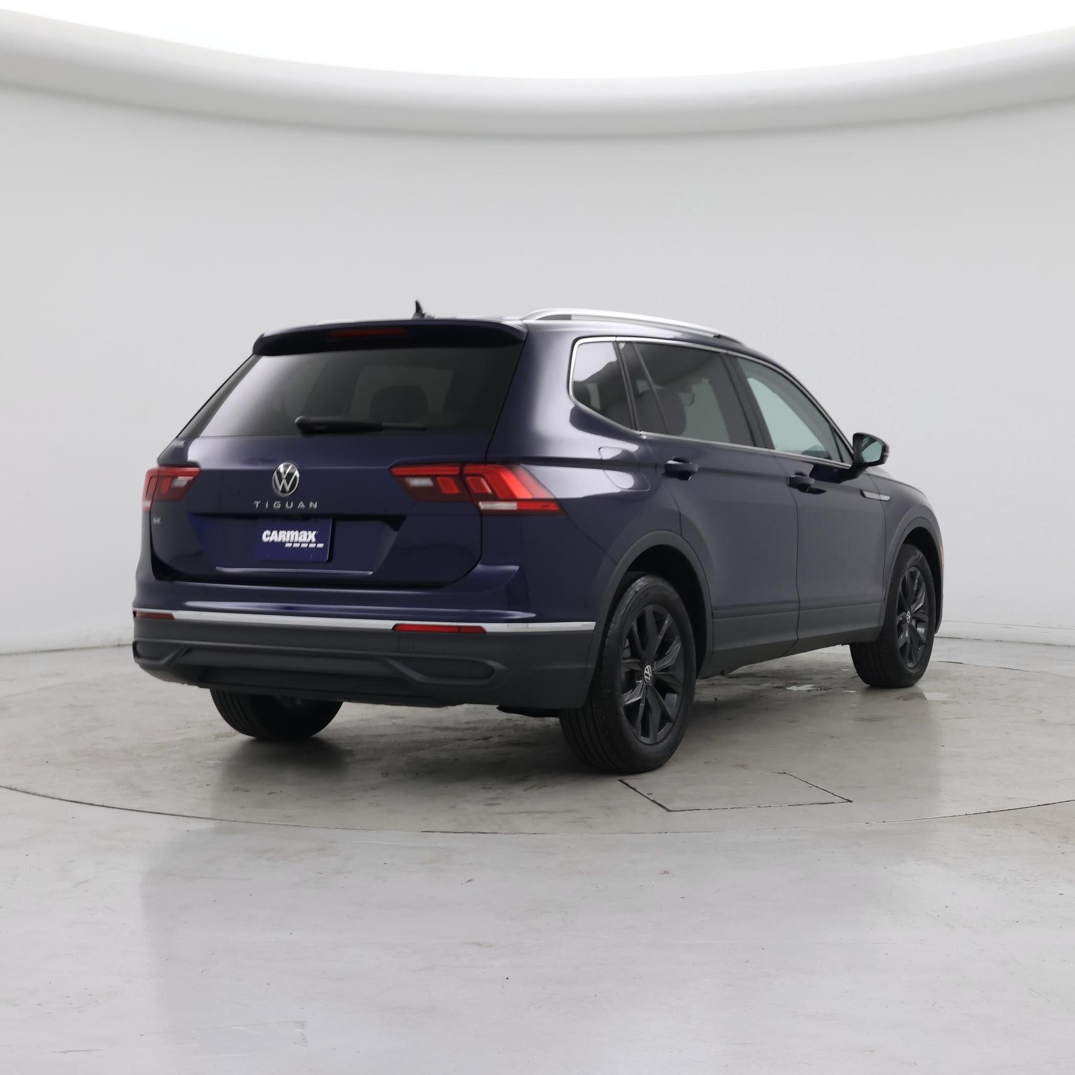 Thumbnail: 2024 Volkswagen Tiguan - 8