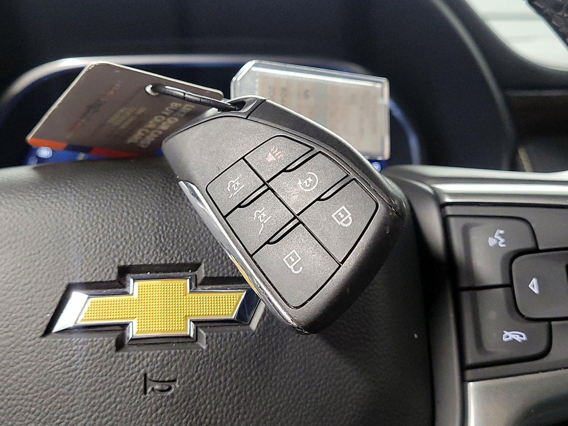 Thumbnail: 2023 Chevrolet Suburban - 18