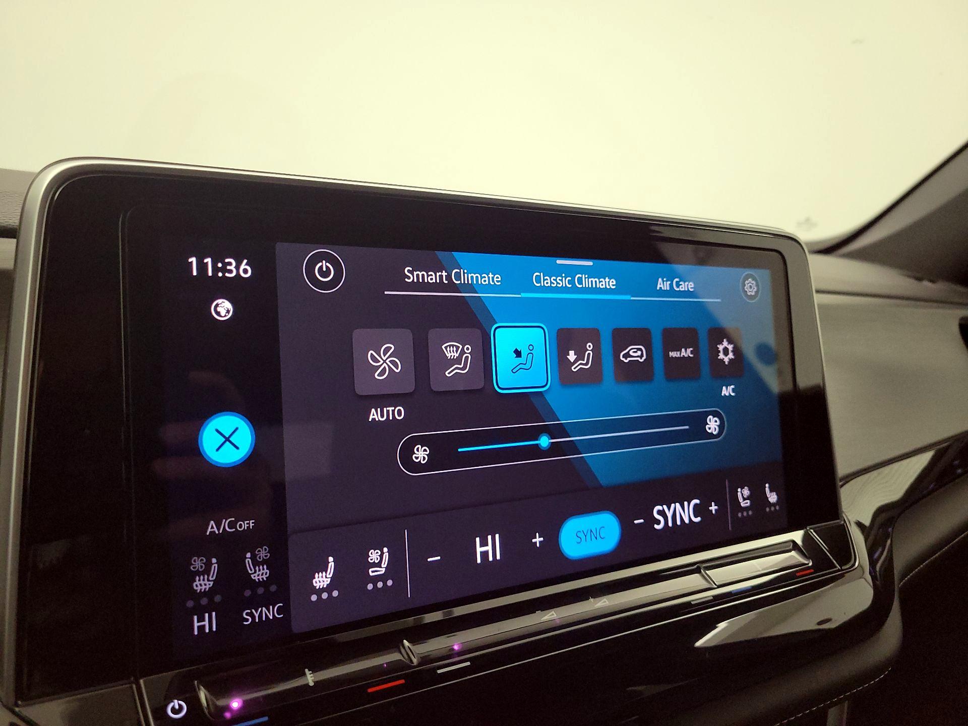 Thumbnail: 2025 Volkswagen Atlas - 16