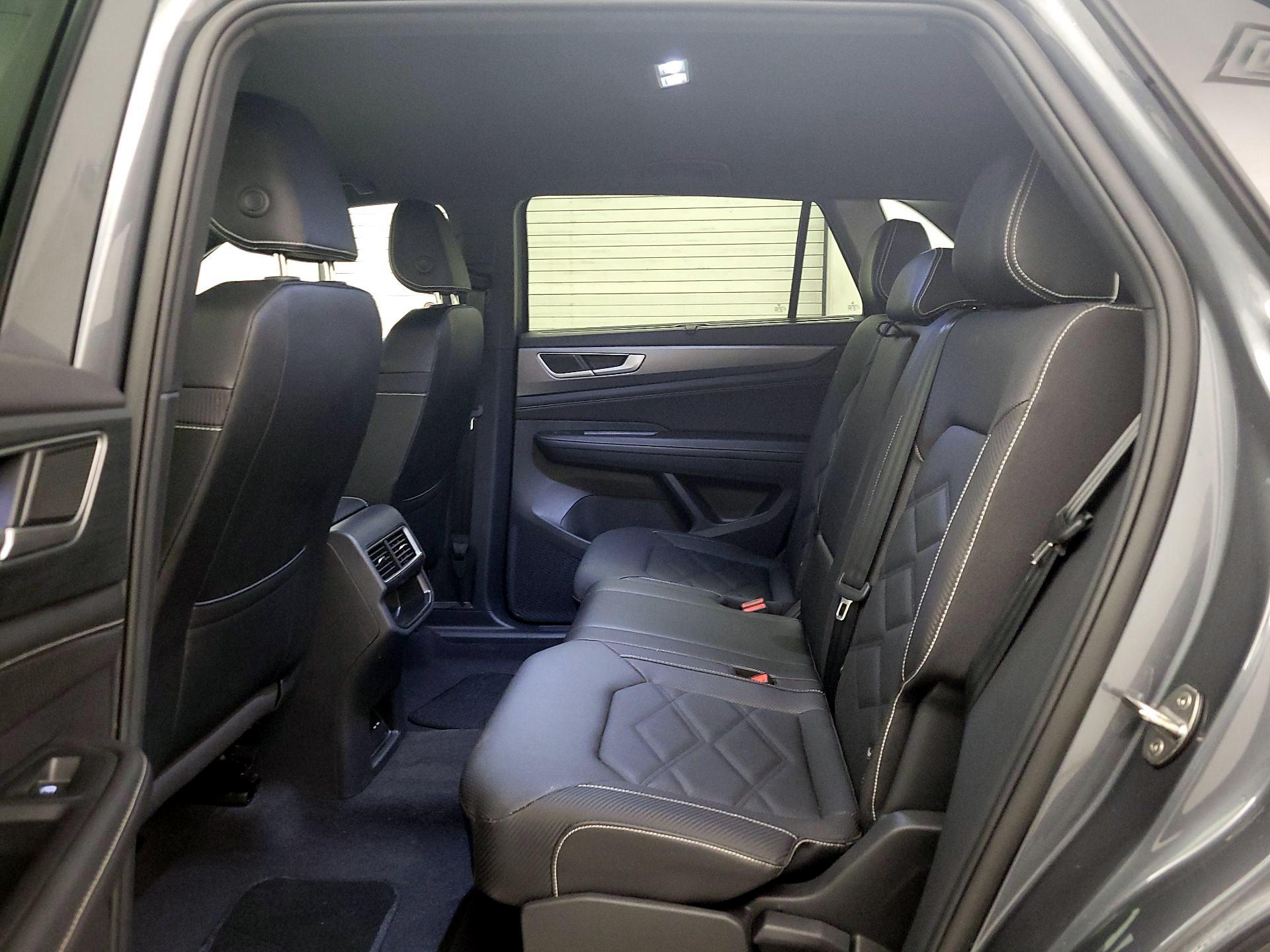 Thumbnail: 2025 Volkswagen Atlas - 19