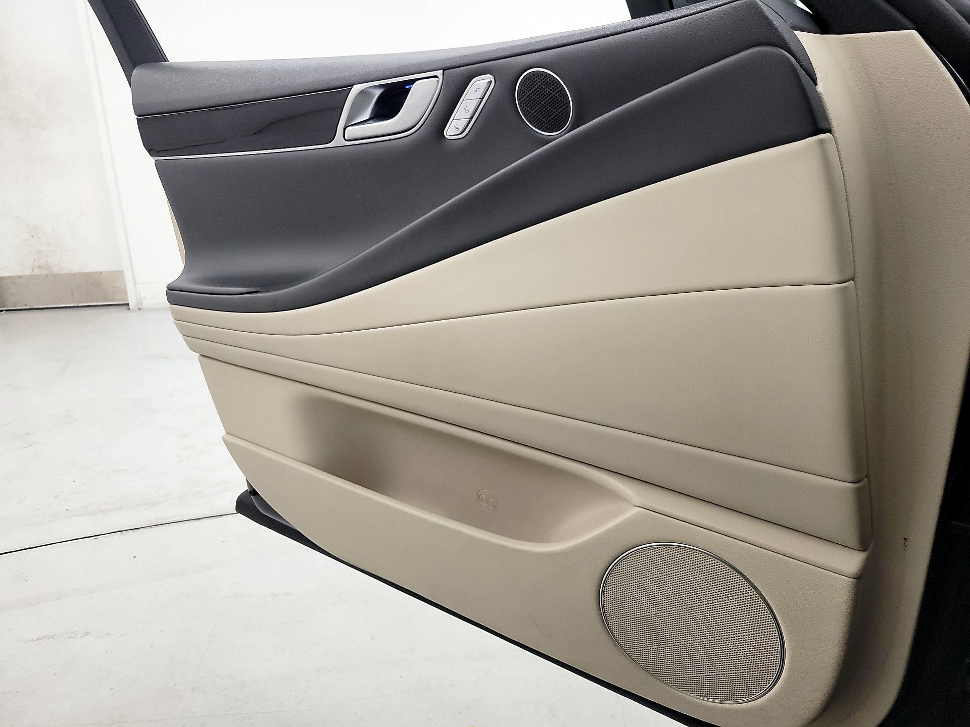 Thumbnail: 2023 Genesis G80 - 12