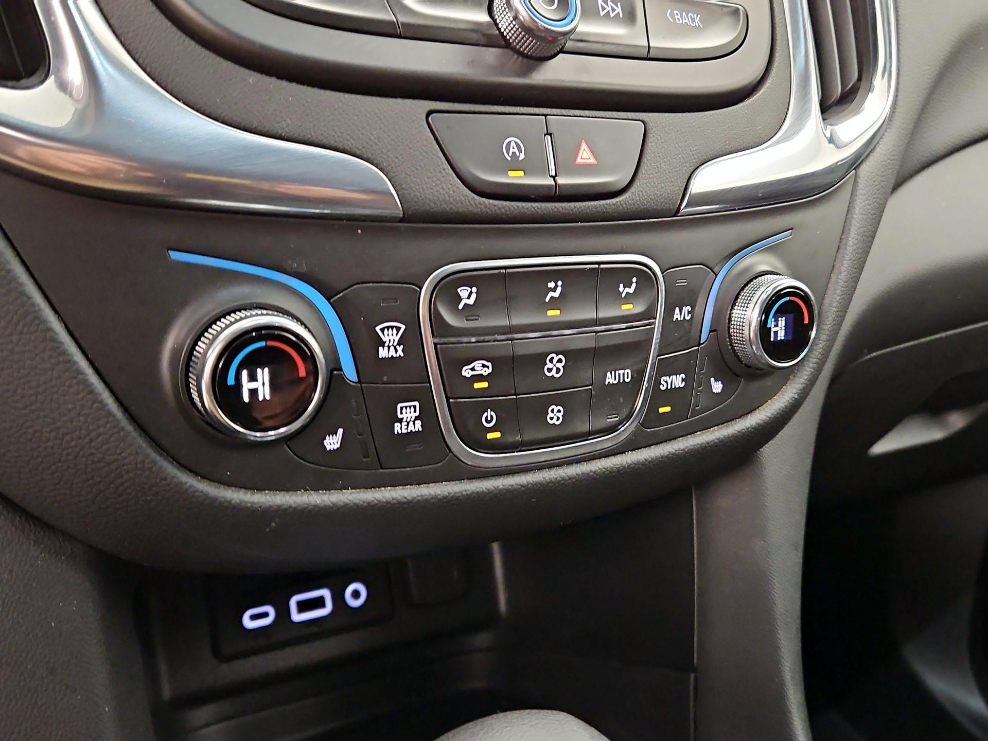 Thumbnail: 2022 Chevrolet Equinox - 17