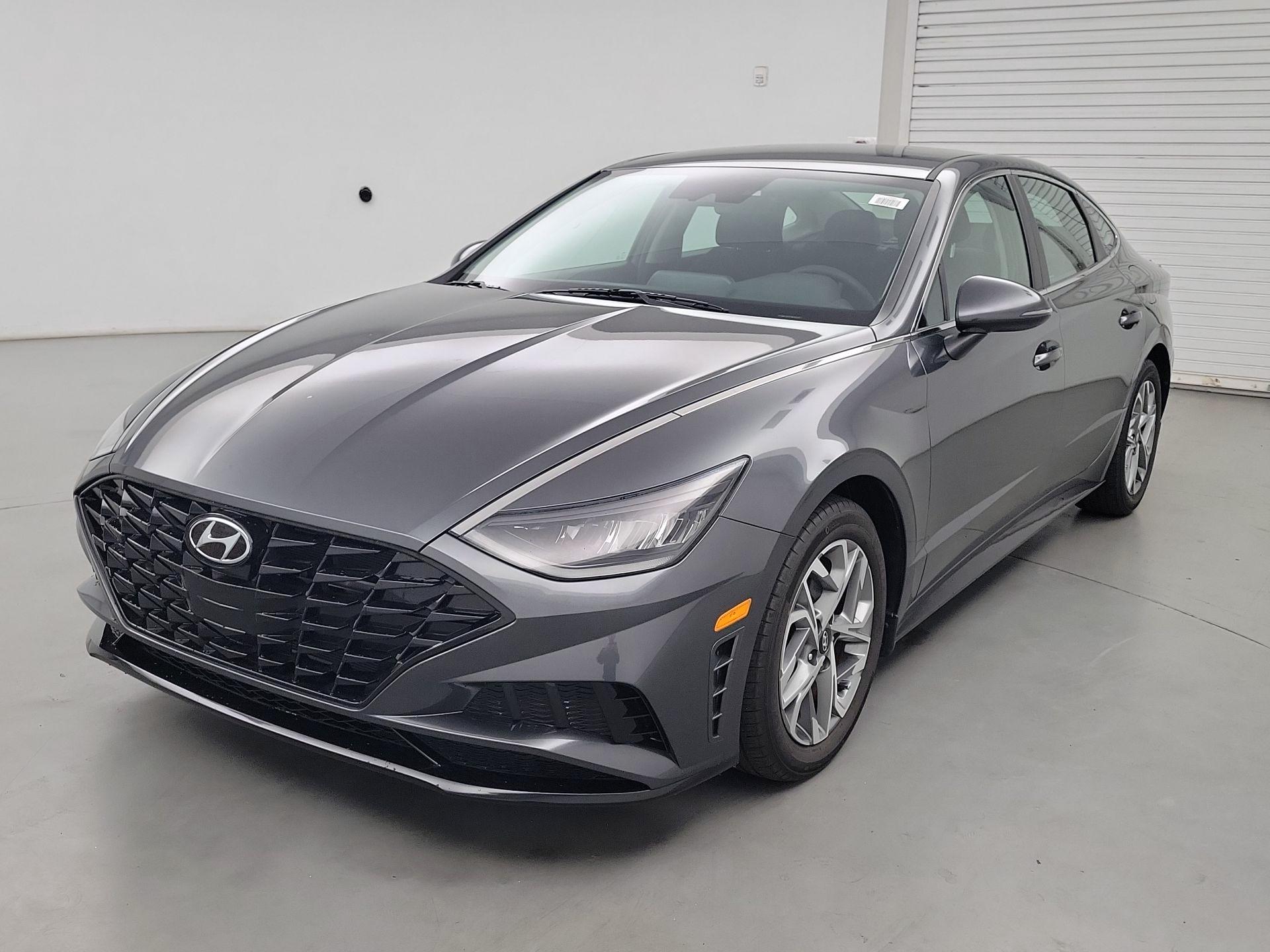 Thumbnail: 2022 Hyundai Sonata - 3