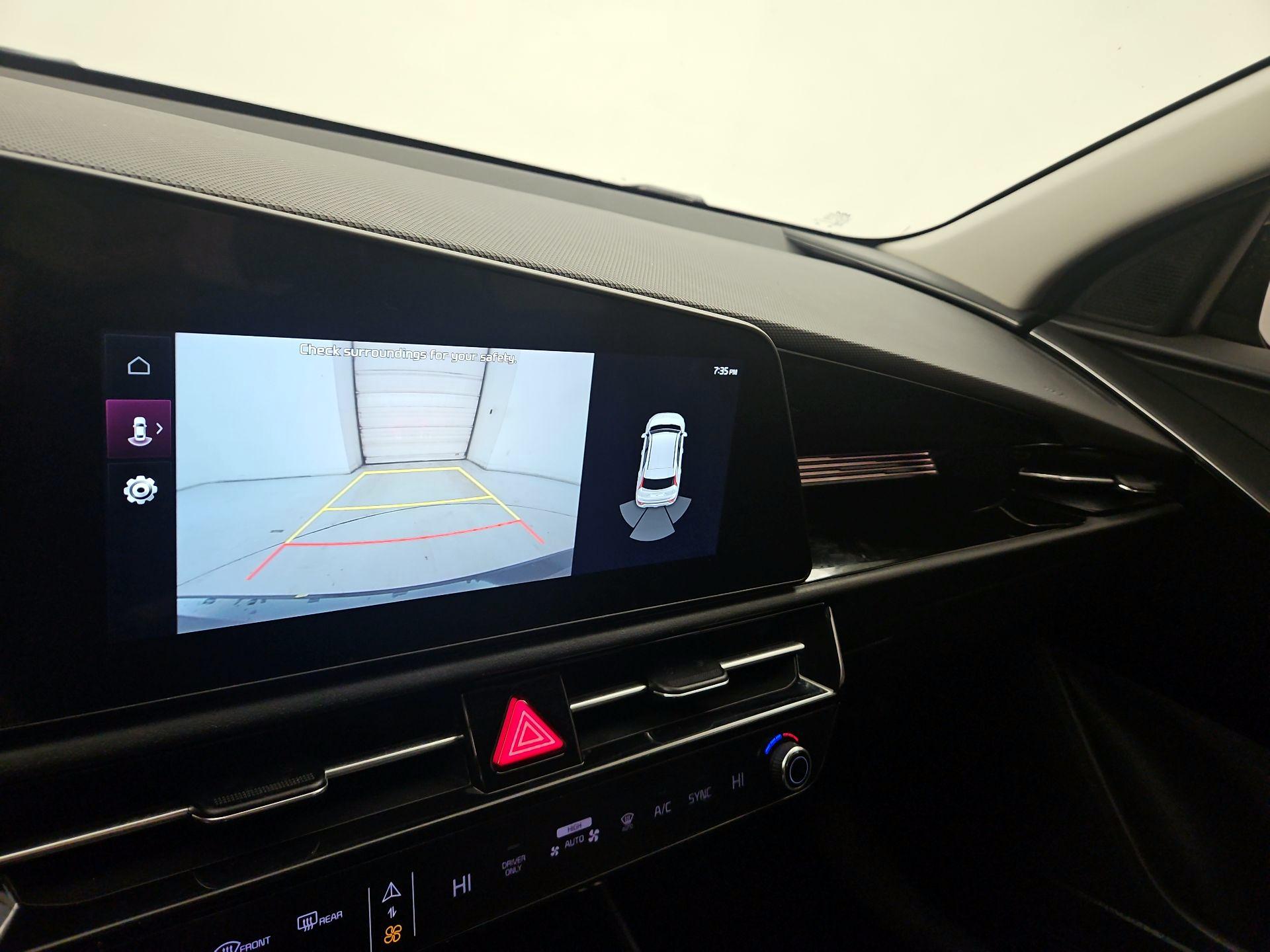 Thumbnail: 2023 Kia Niro - 14