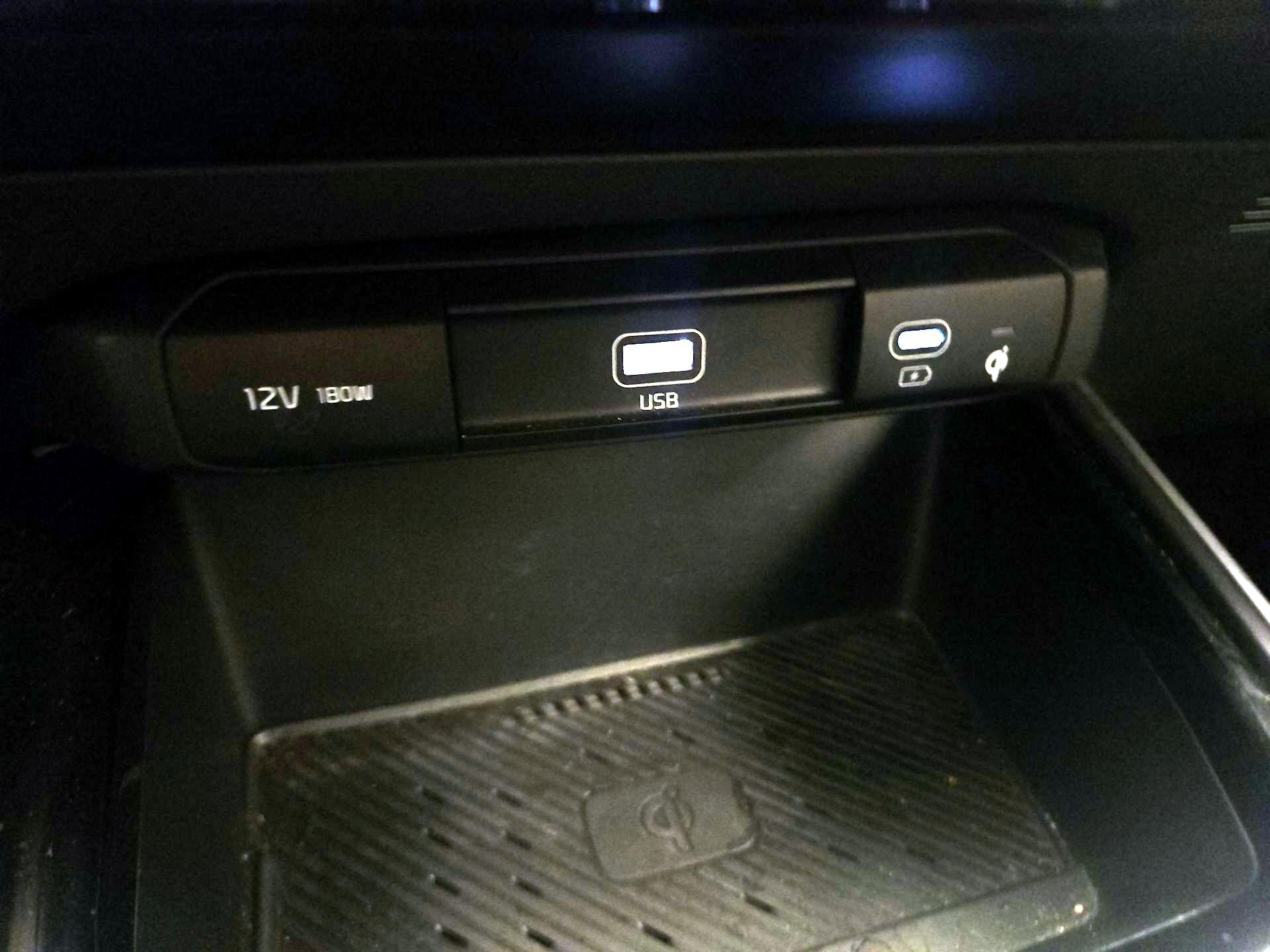 Thumbnail: 2023 Kia Niro - 18