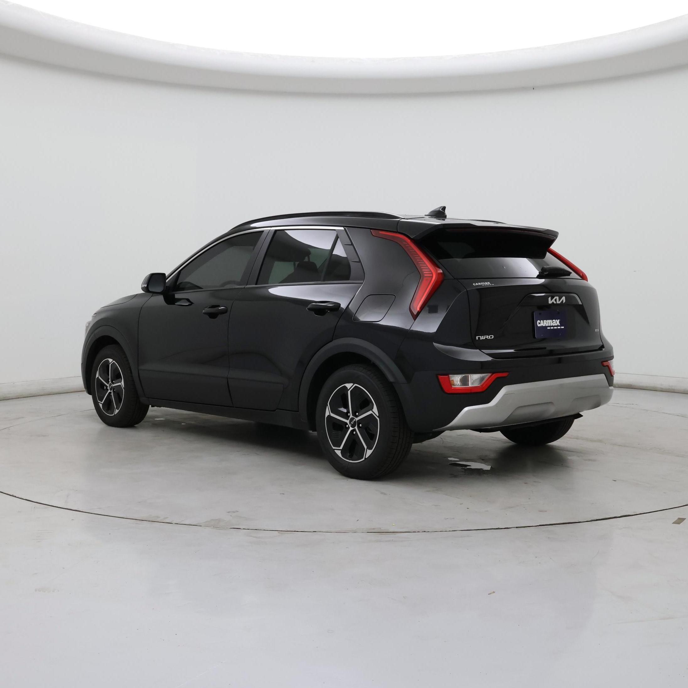 Thumbnail: 2023 Kia Niro - 2