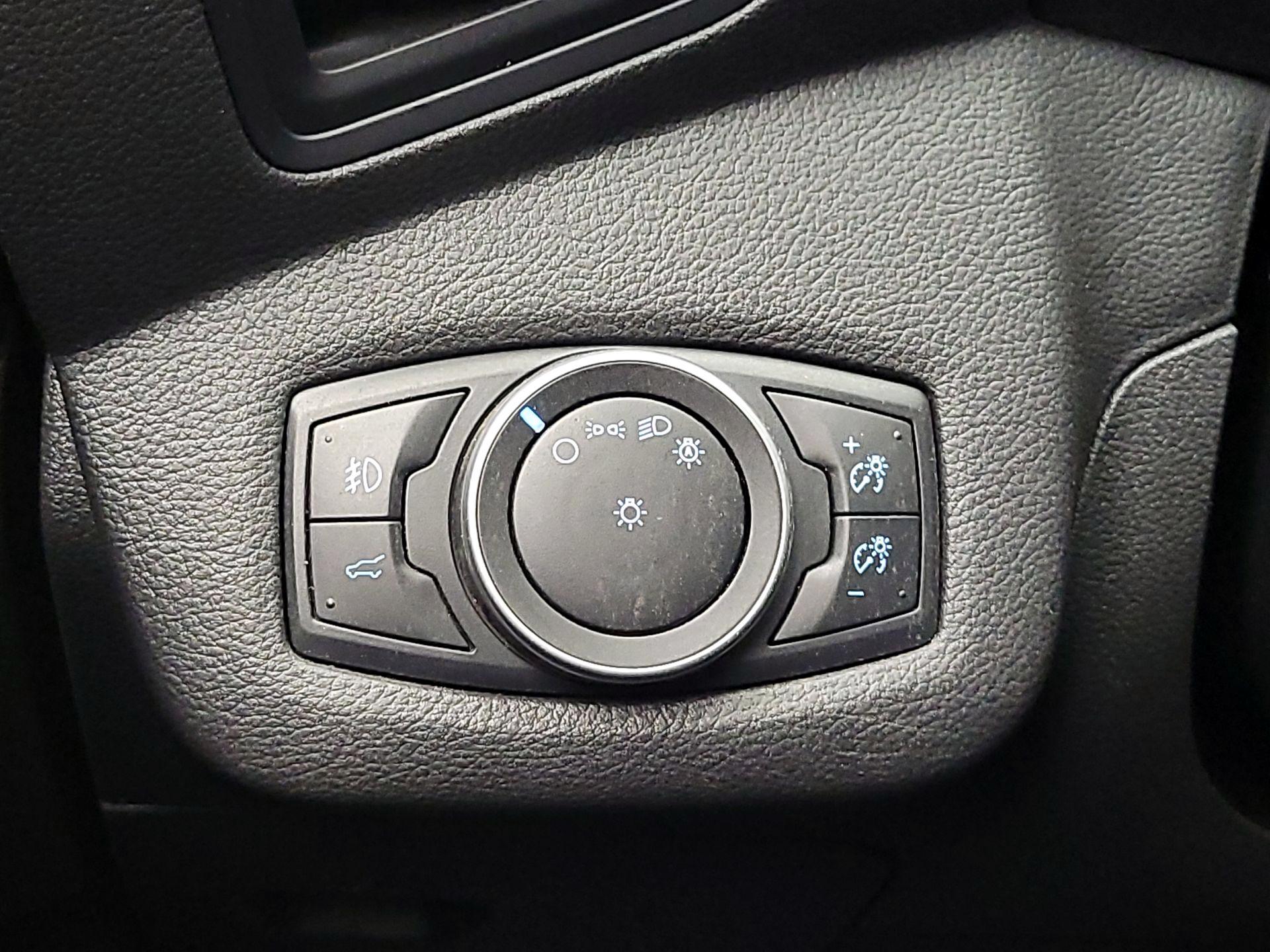 Thumbnail: 2018 Ford Escape - 13