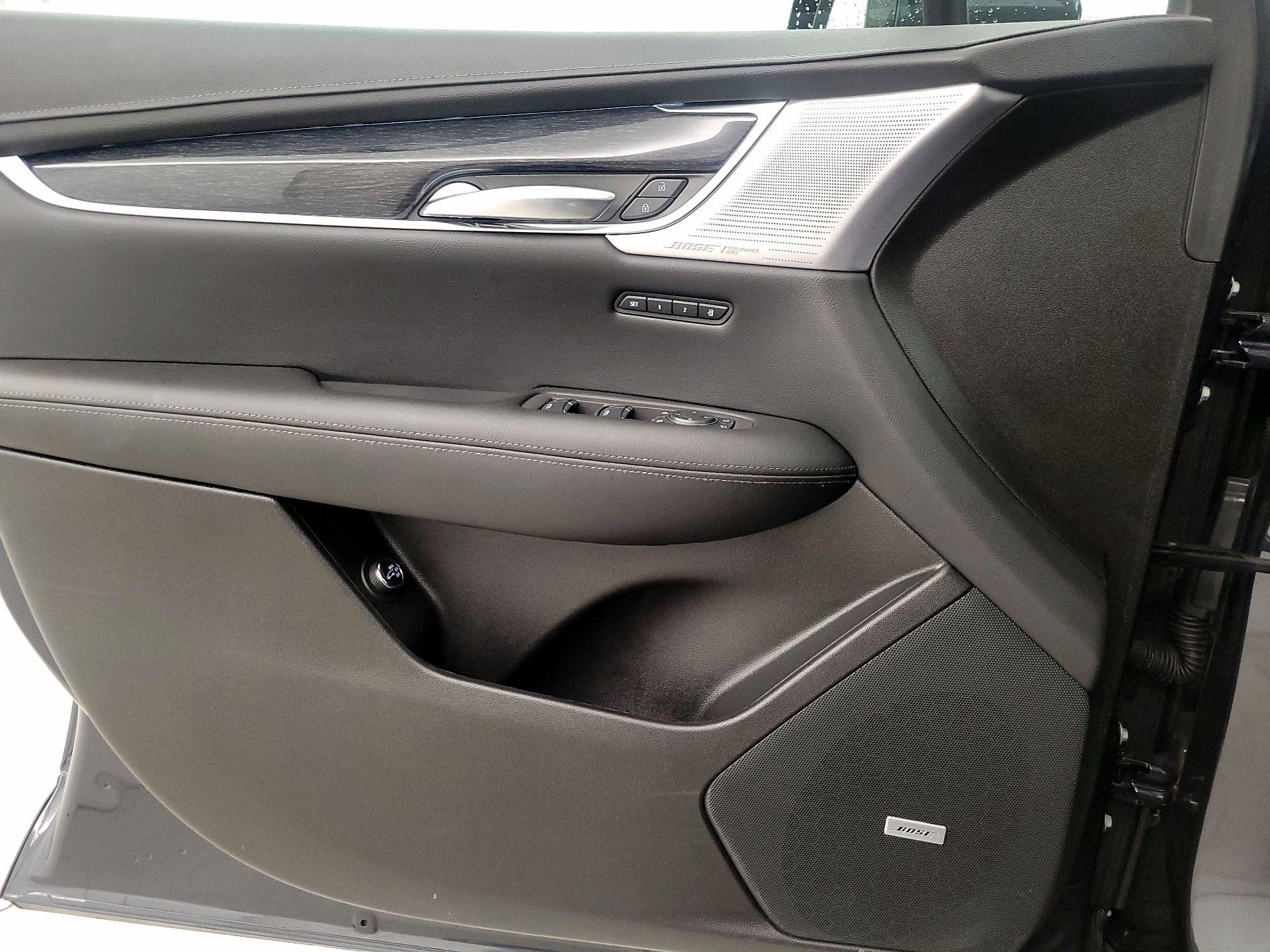 Thumbnail: 2022 Cadillac XT5 - 12