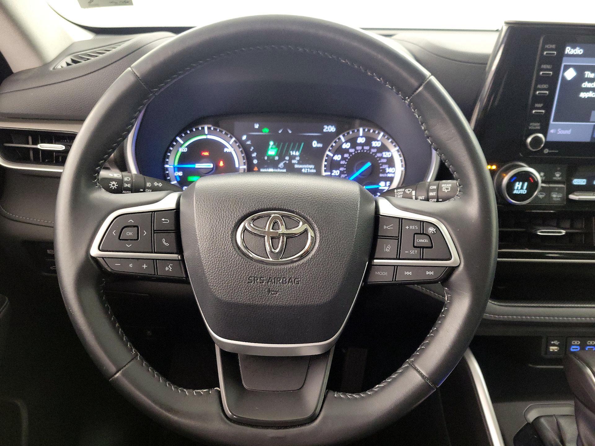 Thumbnail: 2022 Toyota Highlander - 10