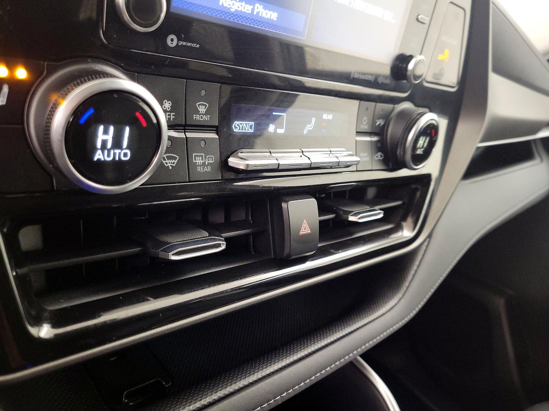 Thumbnail: 2022 Toyota Highlander - 16