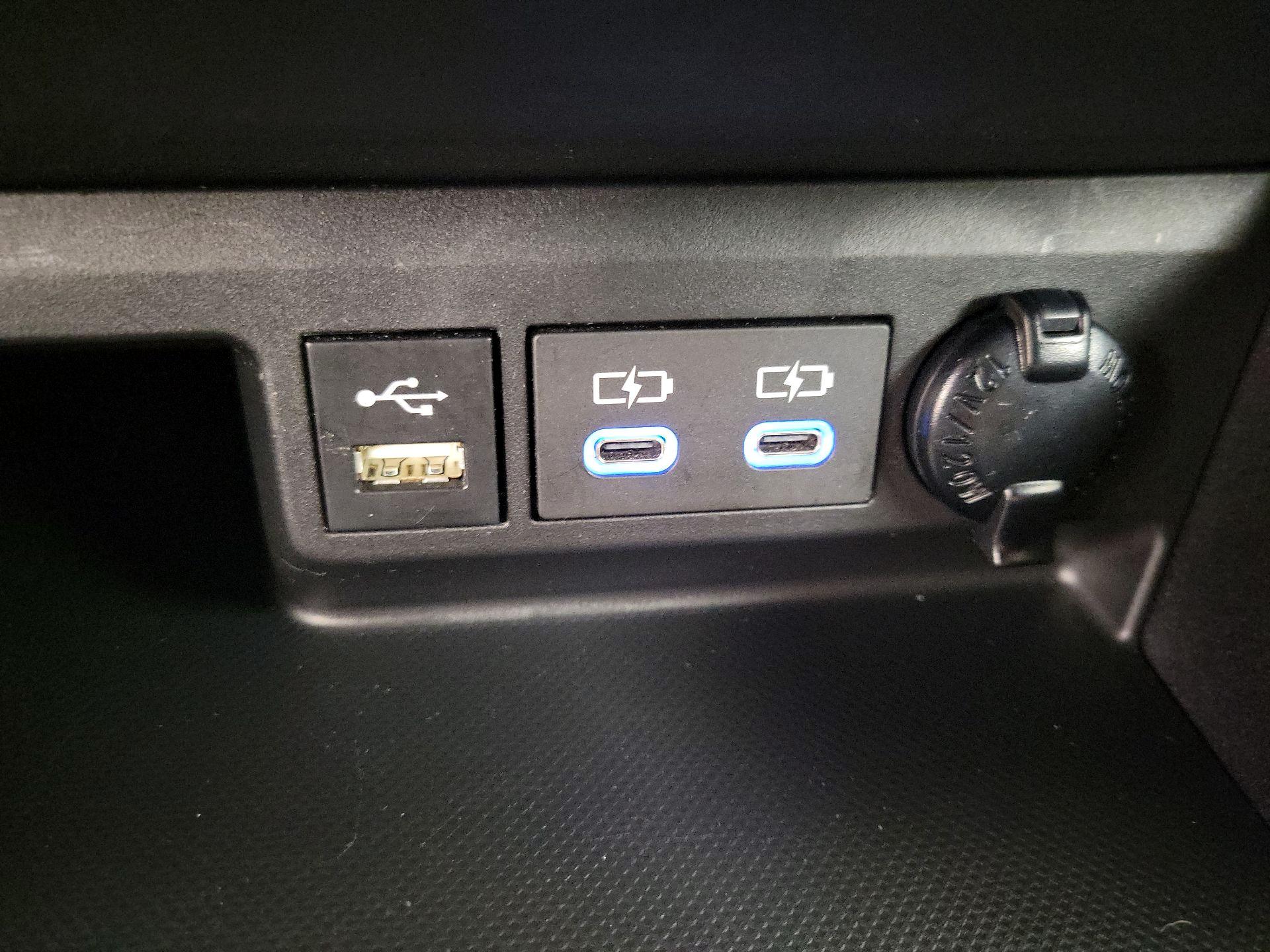 Thumbnail: 2022 Toyota Highlander - 18