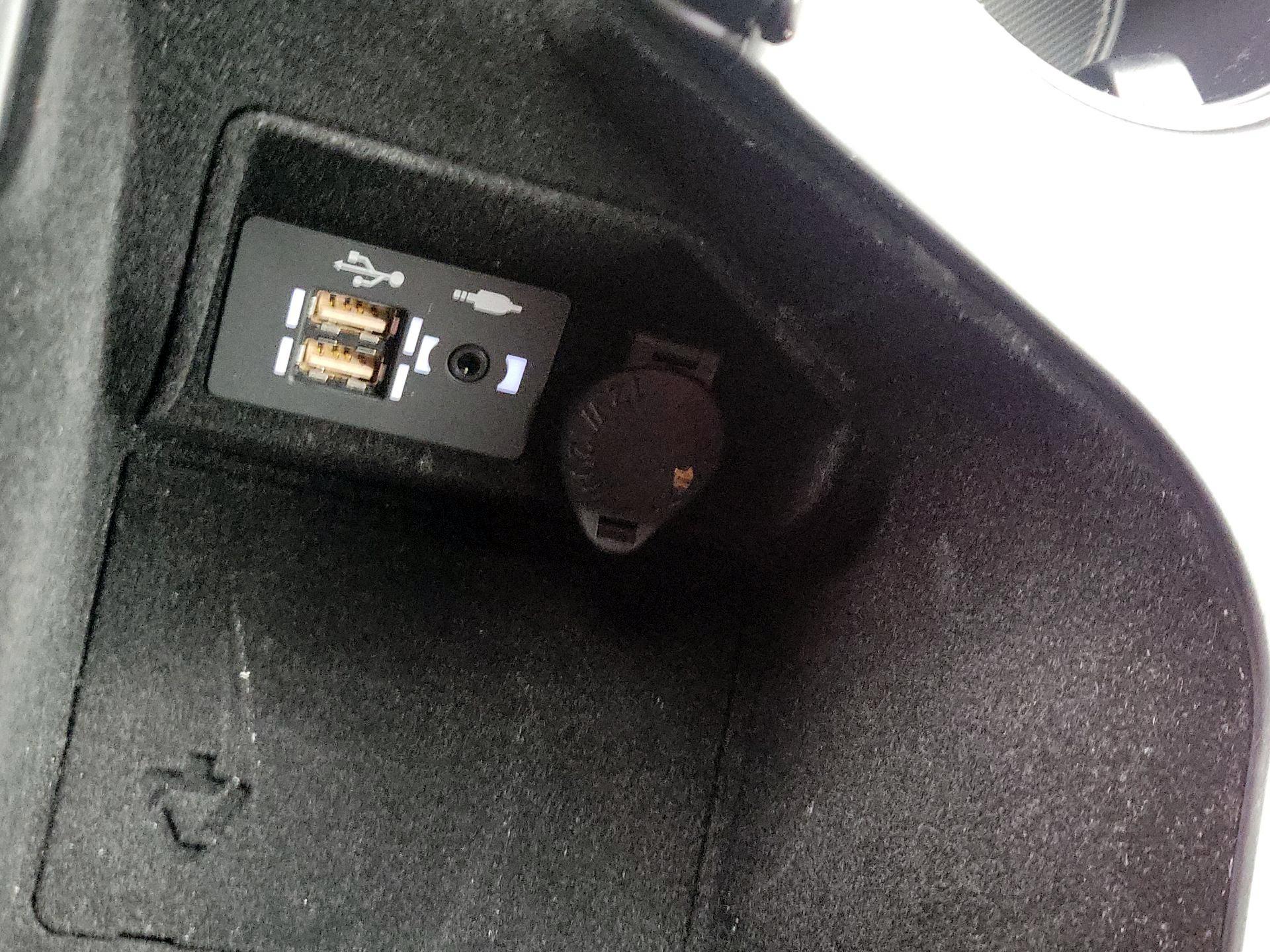 Thumbnail: 2021 Lexus IS - 18