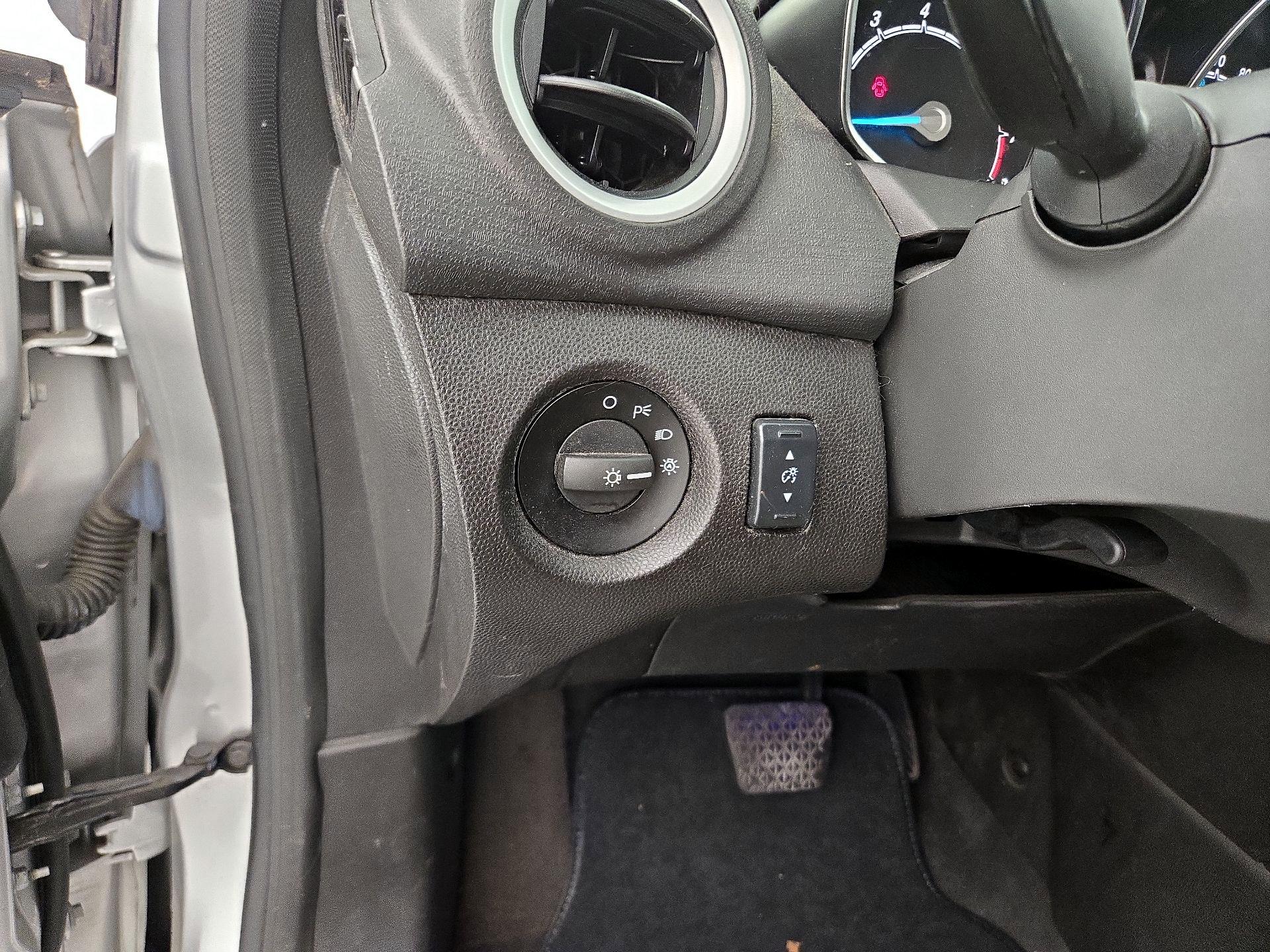 Thumbnail: 2017 Ford Fiesta - 13