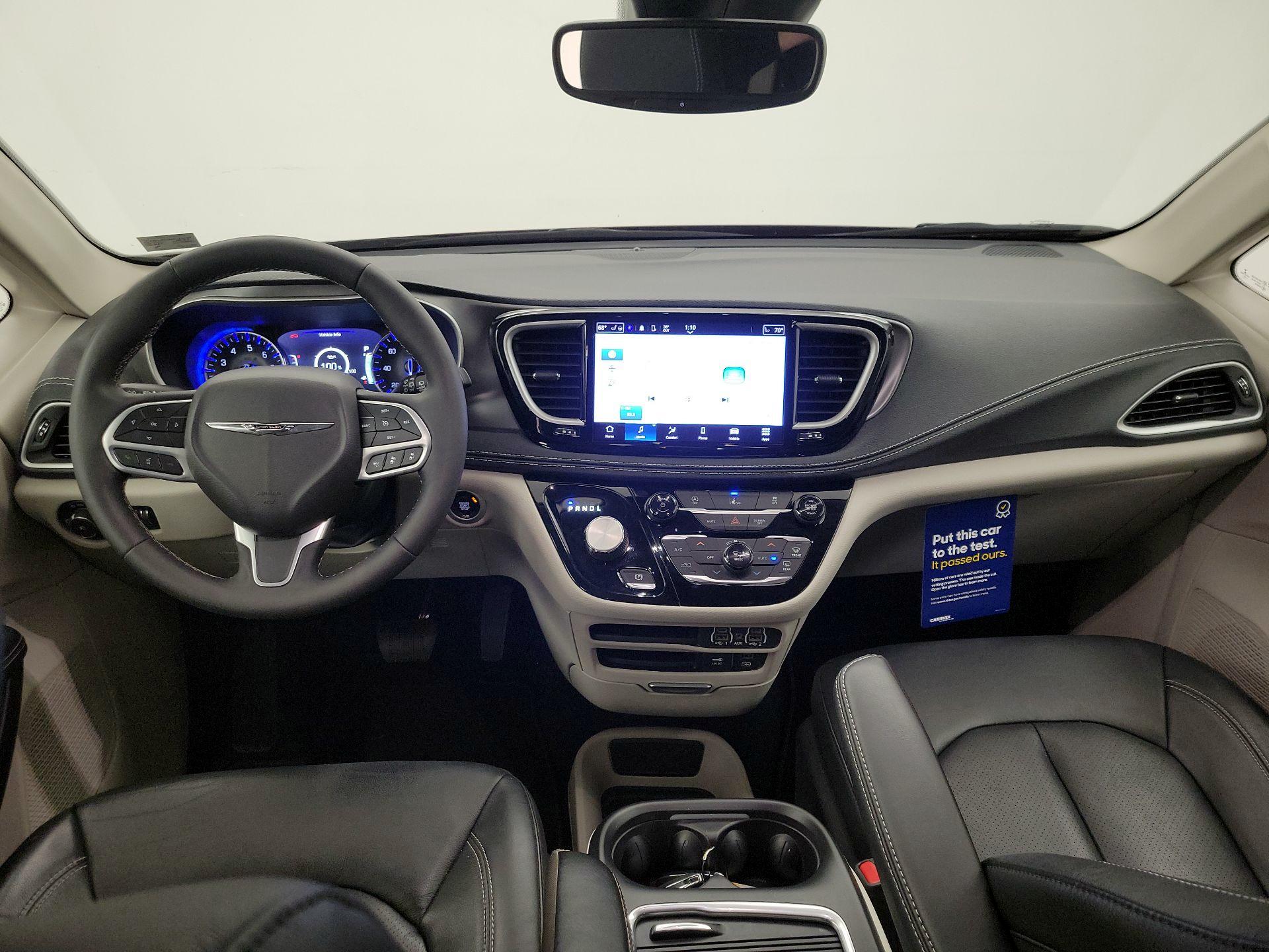 Thumbnail: 2022 Chrysler Pacifica - 9