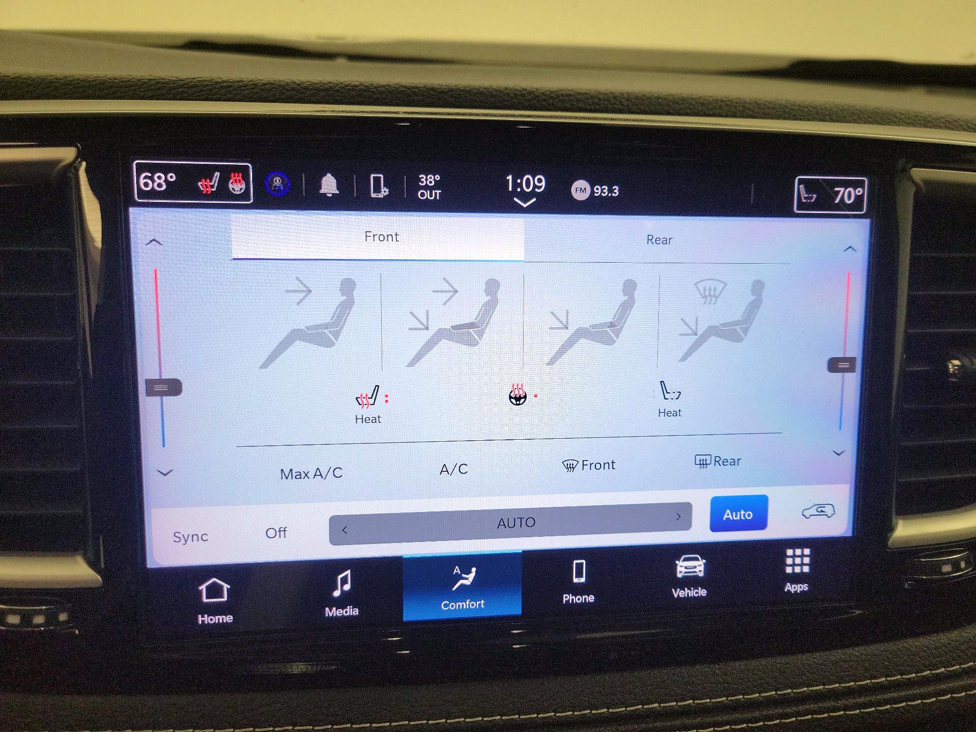 Thumbnail: 2022 Chrysler Pacifica - 16