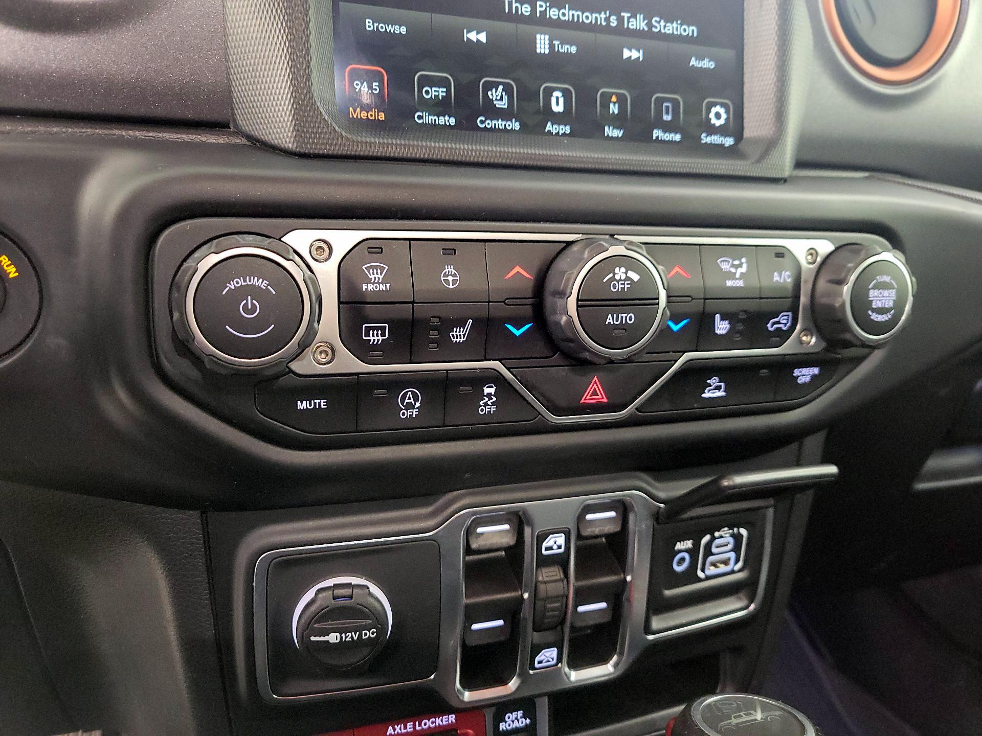 Thumbnail: 2023 Jeep Gladiator - 17