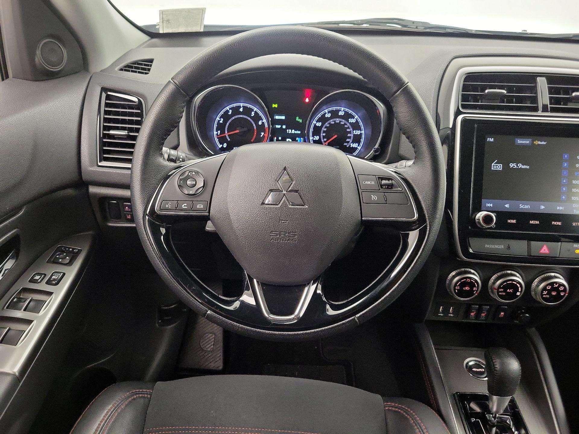 Thumbnail: 2023 Mitsubishi Outlander Sport - 10