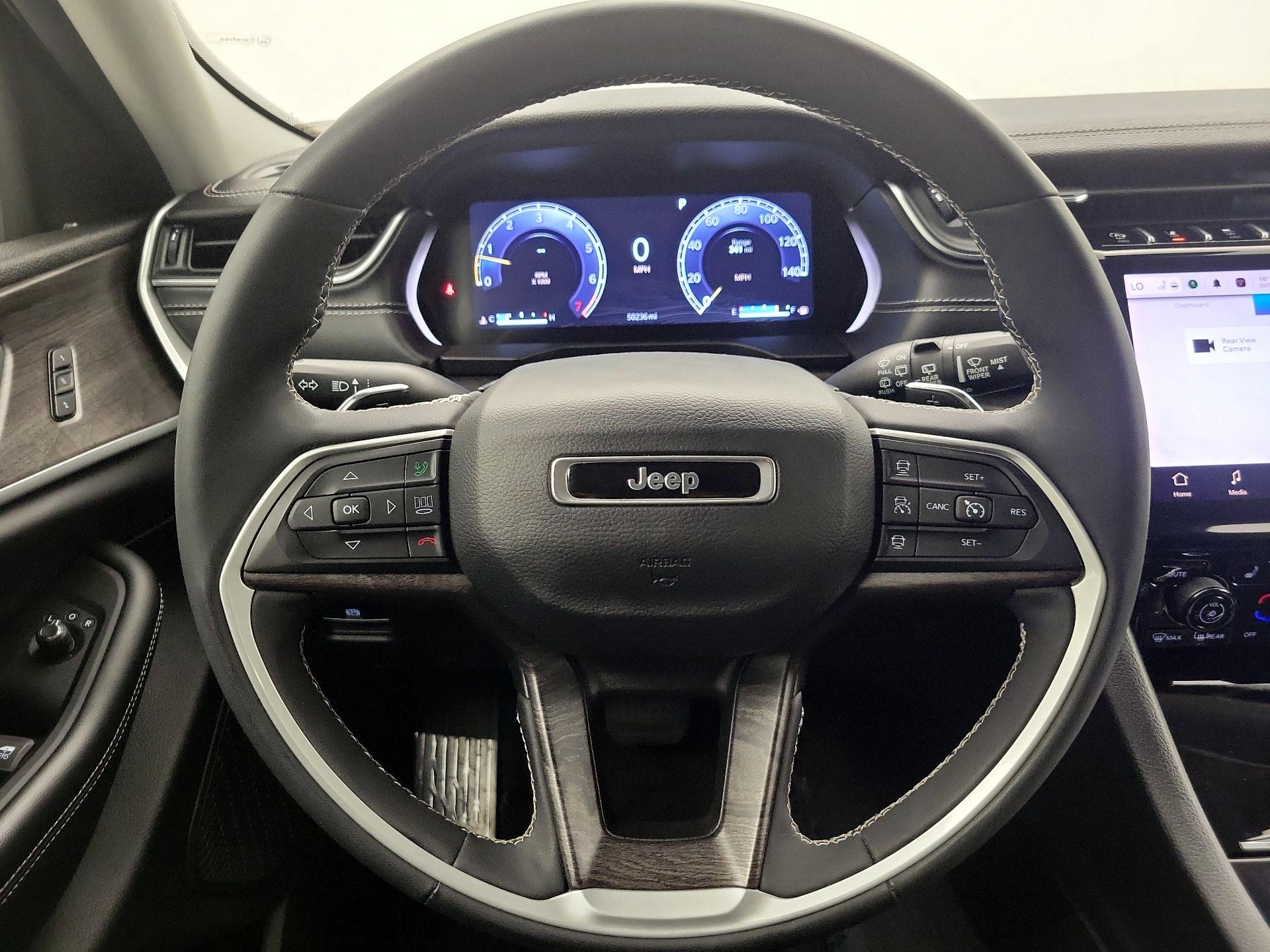 Thumbnail: 2023 Jeep Grand Cherokee - 10