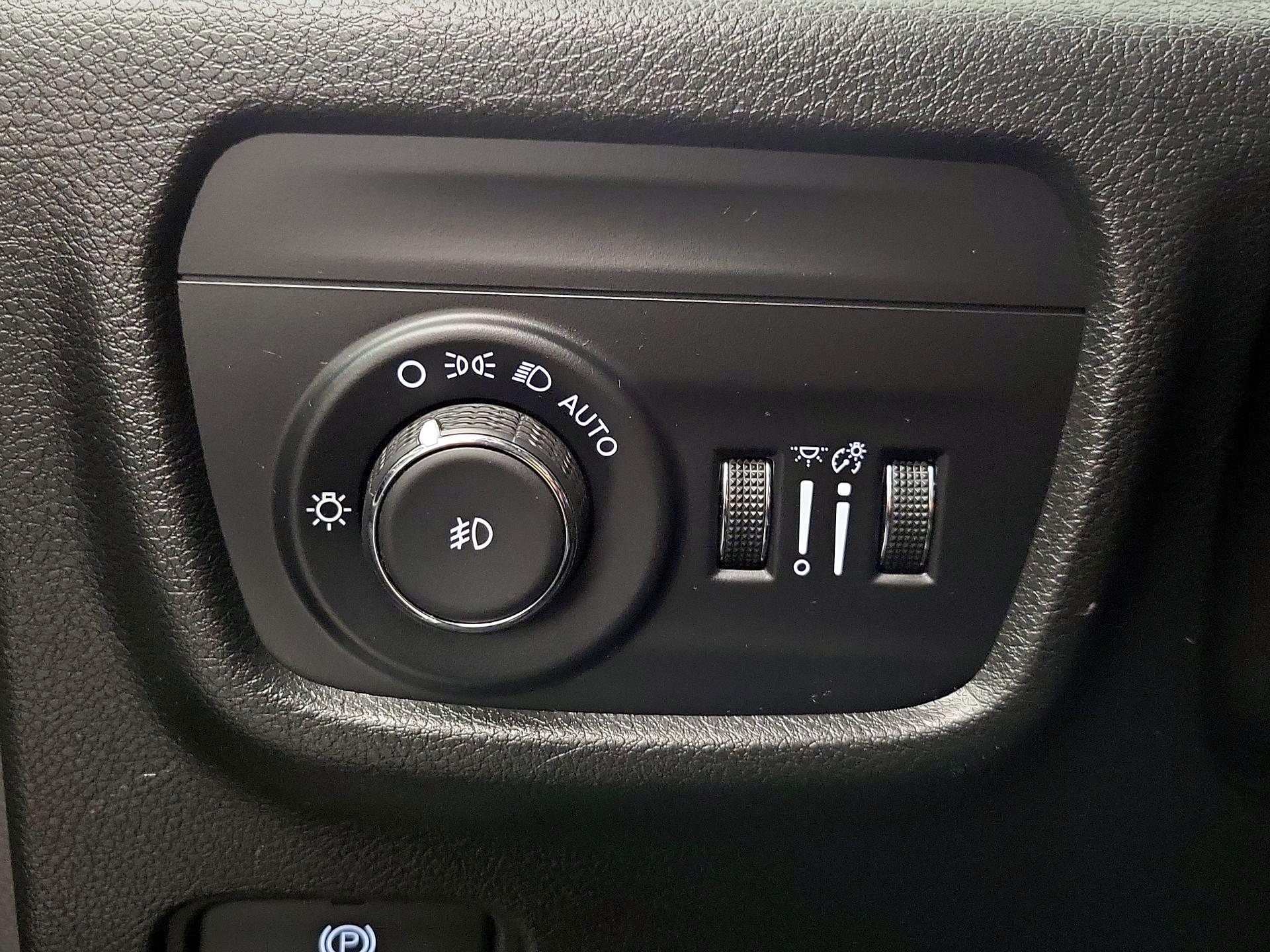 Thumbnail: 2023 Jeep Grand Cherokee - 13