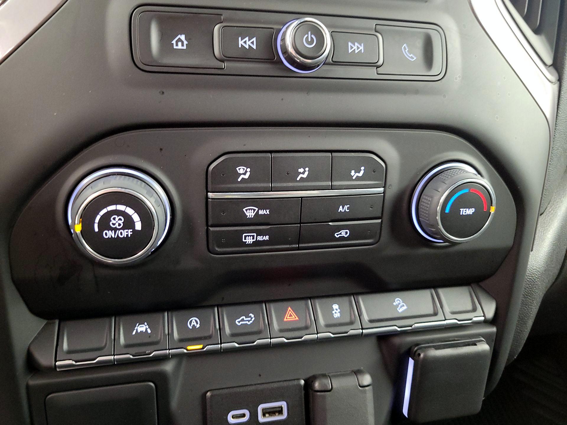 Thumbnail: 2022 Chevrolet Silverado 1500 - 16