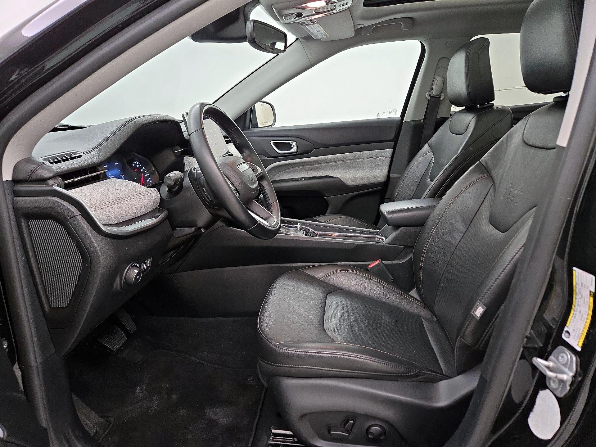 Thumbnail: 2022 Jeep Compass - 11