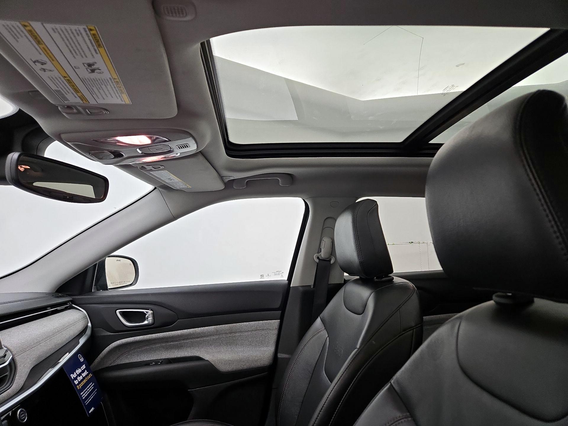 Thumbnail: 2022 Jeep Compass - 19