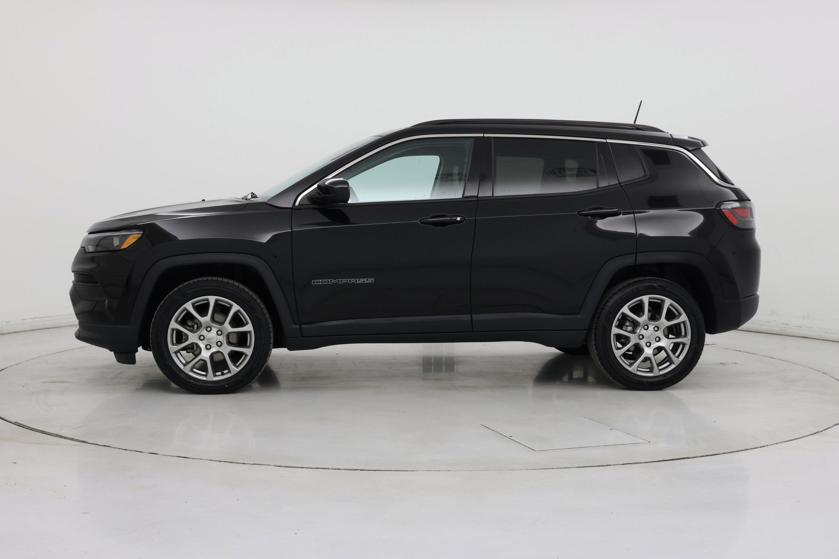 Thumbnail: 2022 Jeep Compass - 3