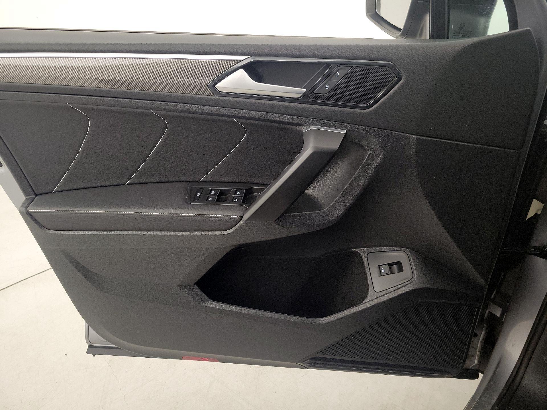 Thumbnail: 2022 Volkswagen Tiguan - 12