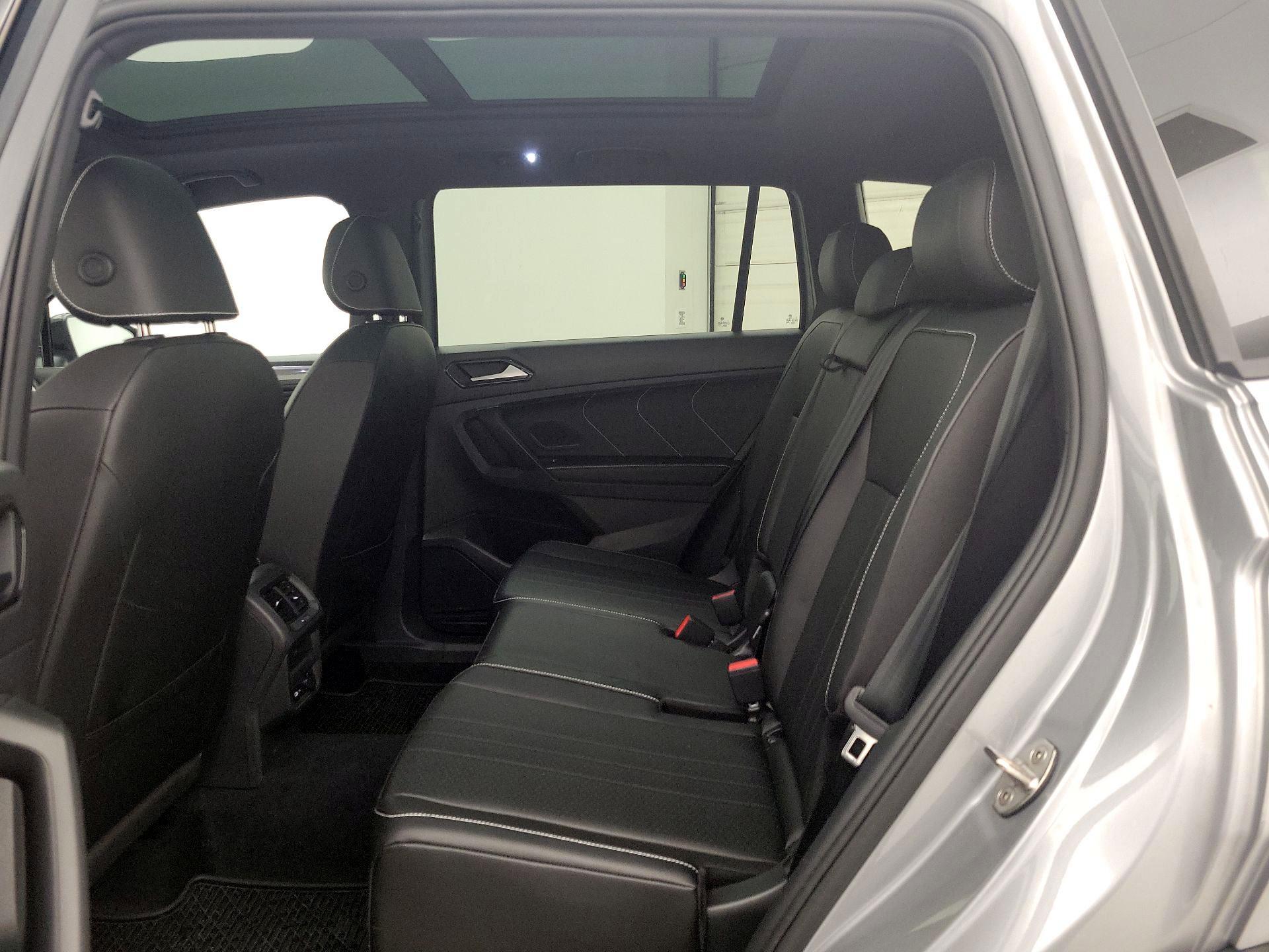 Thumbnail: 2022 Volkswagen Tiguan - 20