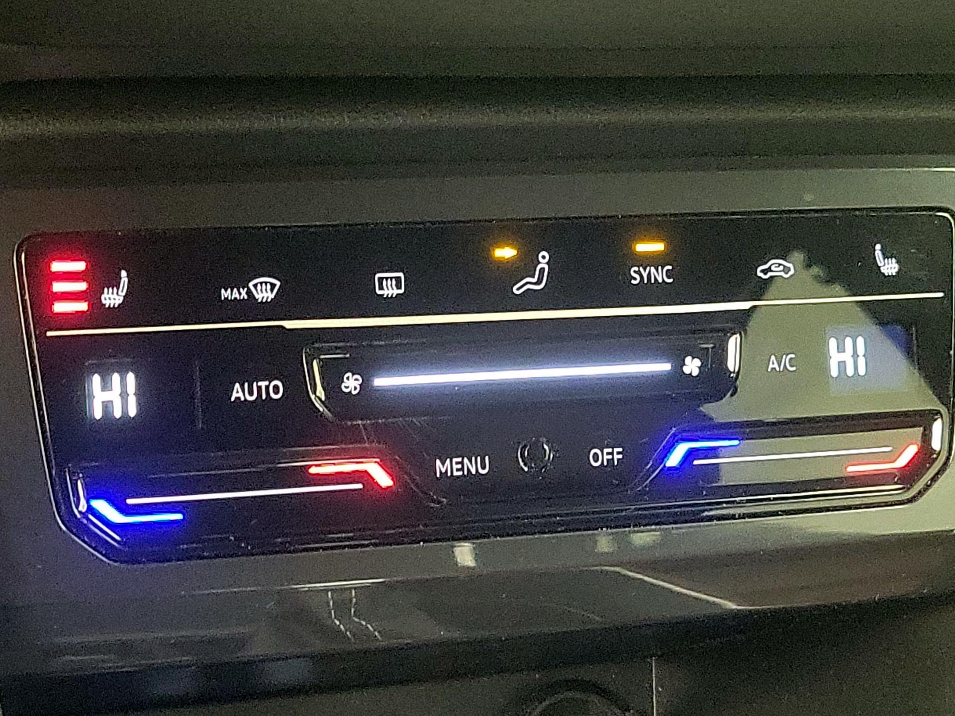 Thumbnail: 2022 Volkswagen Tiguan - 17