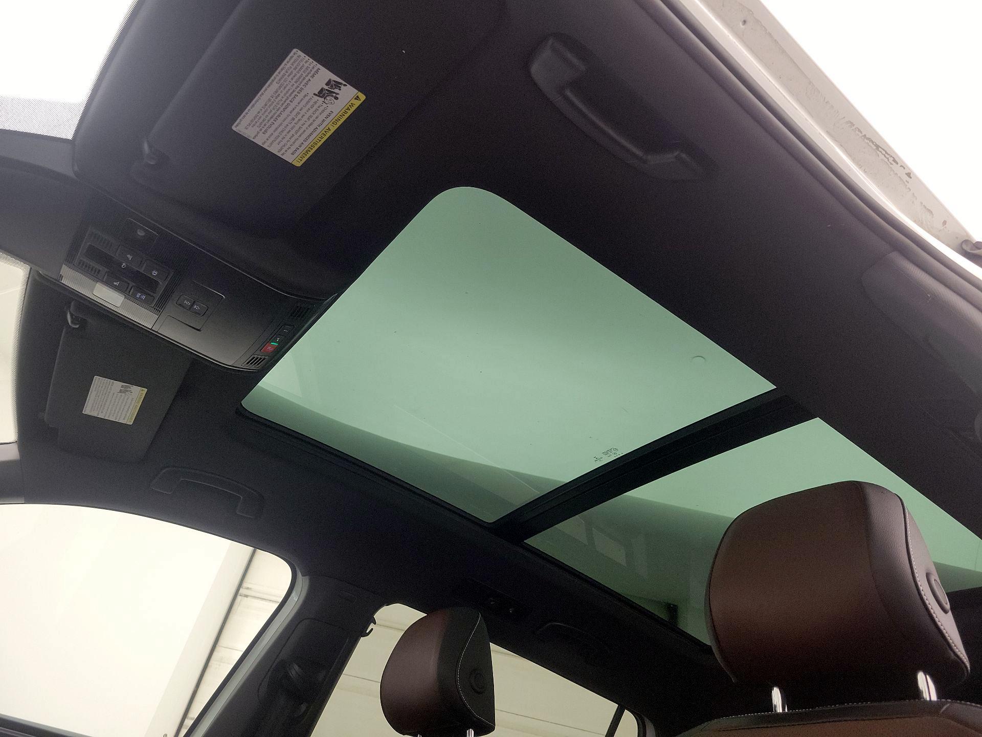 Thumbnail: 2022 Volkswagen Tiguan - 20