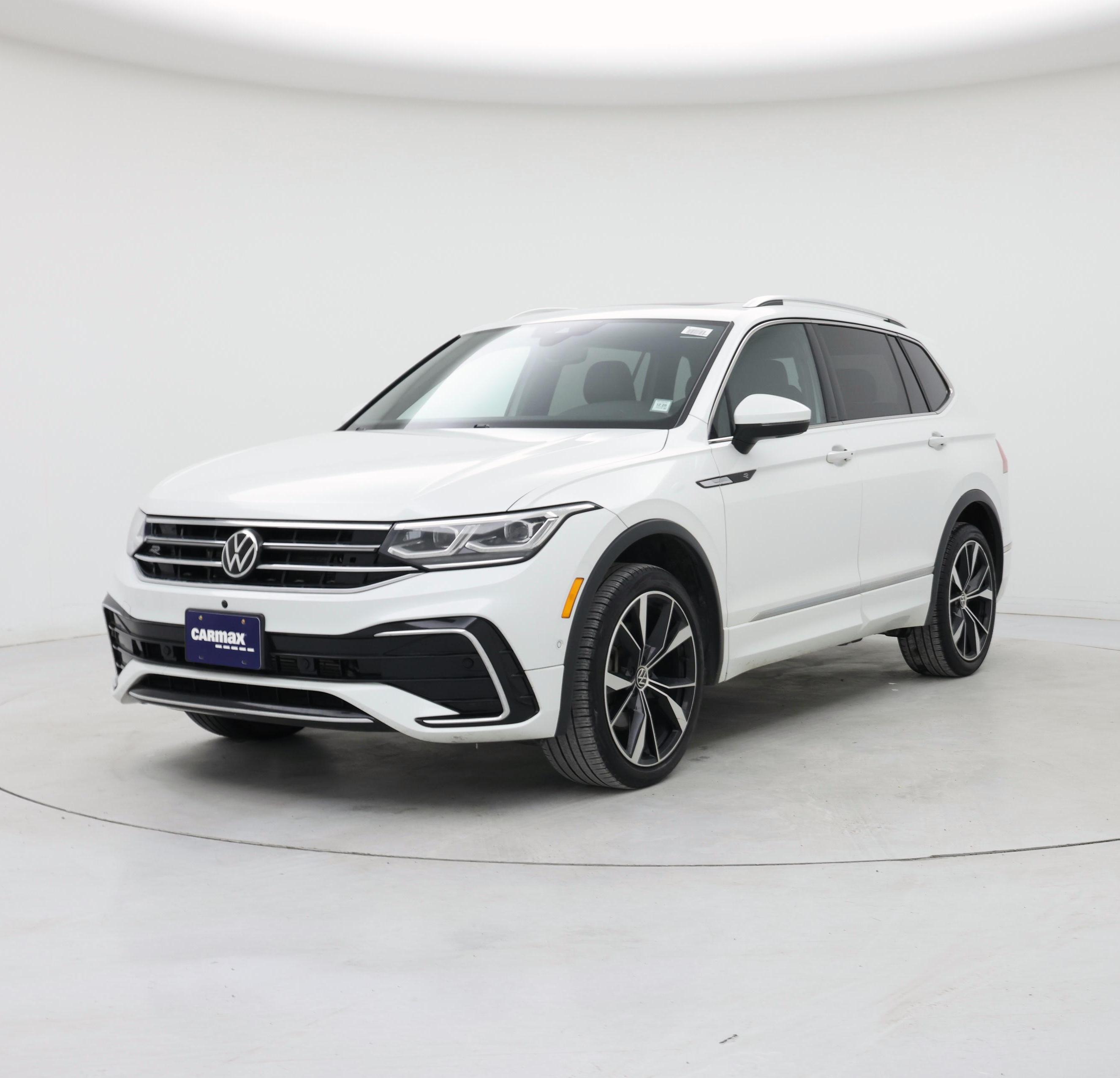 Thumbnail: 2022 Volkswagen Tiguan - 4