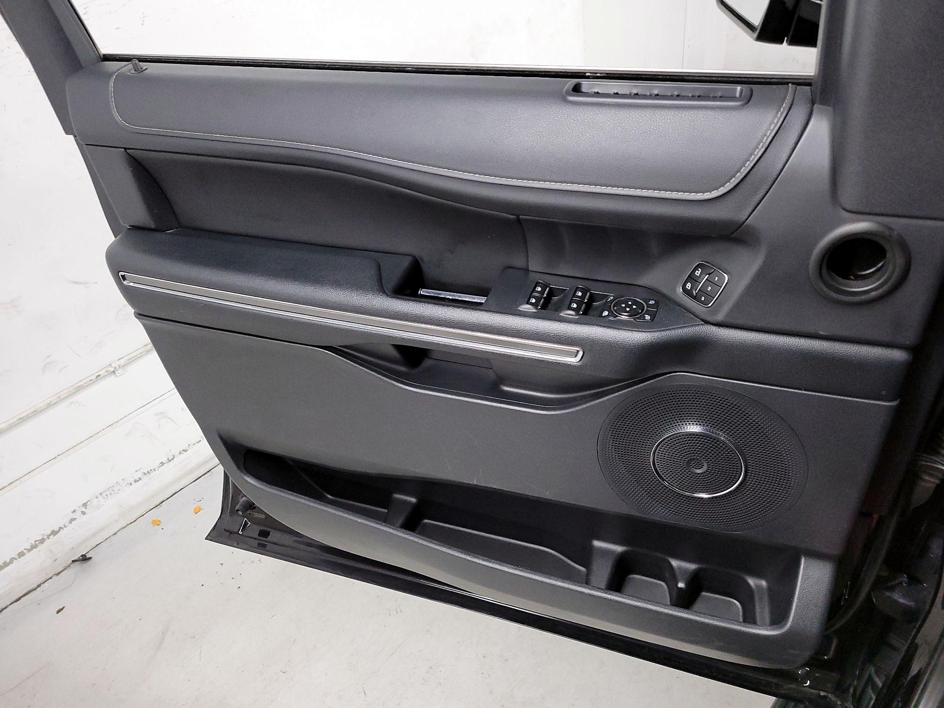 Thumbnail: 2024 Ford Expedition - 10