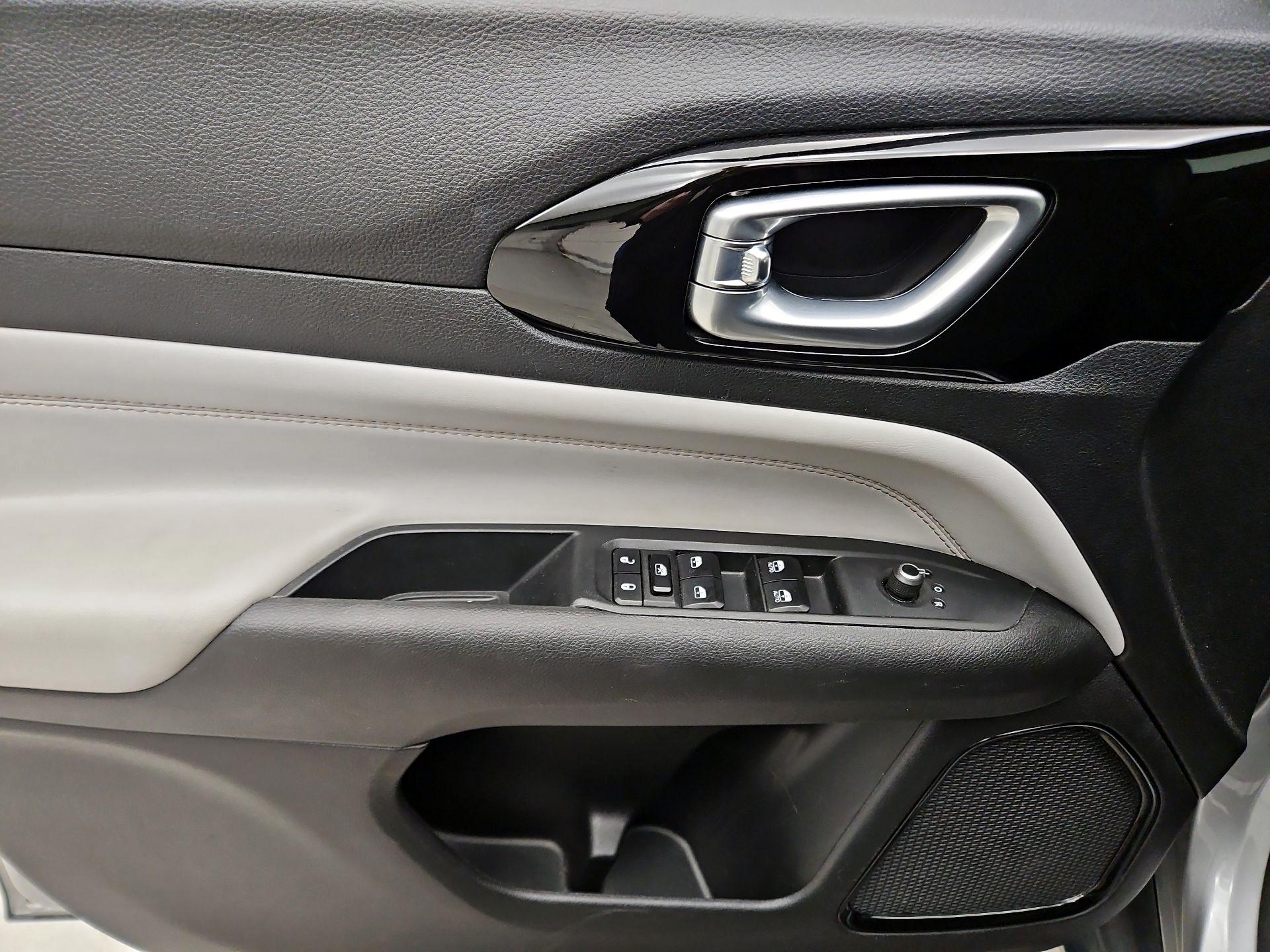 Thumbnail: 2023 Jeep Compass - 10