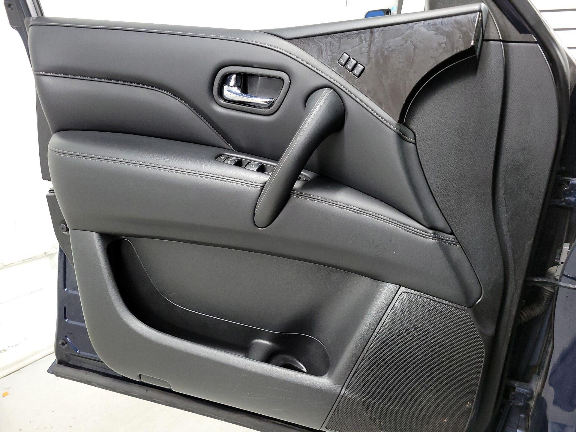 Thumbnail: 2024 INFINITI QX80 - 10