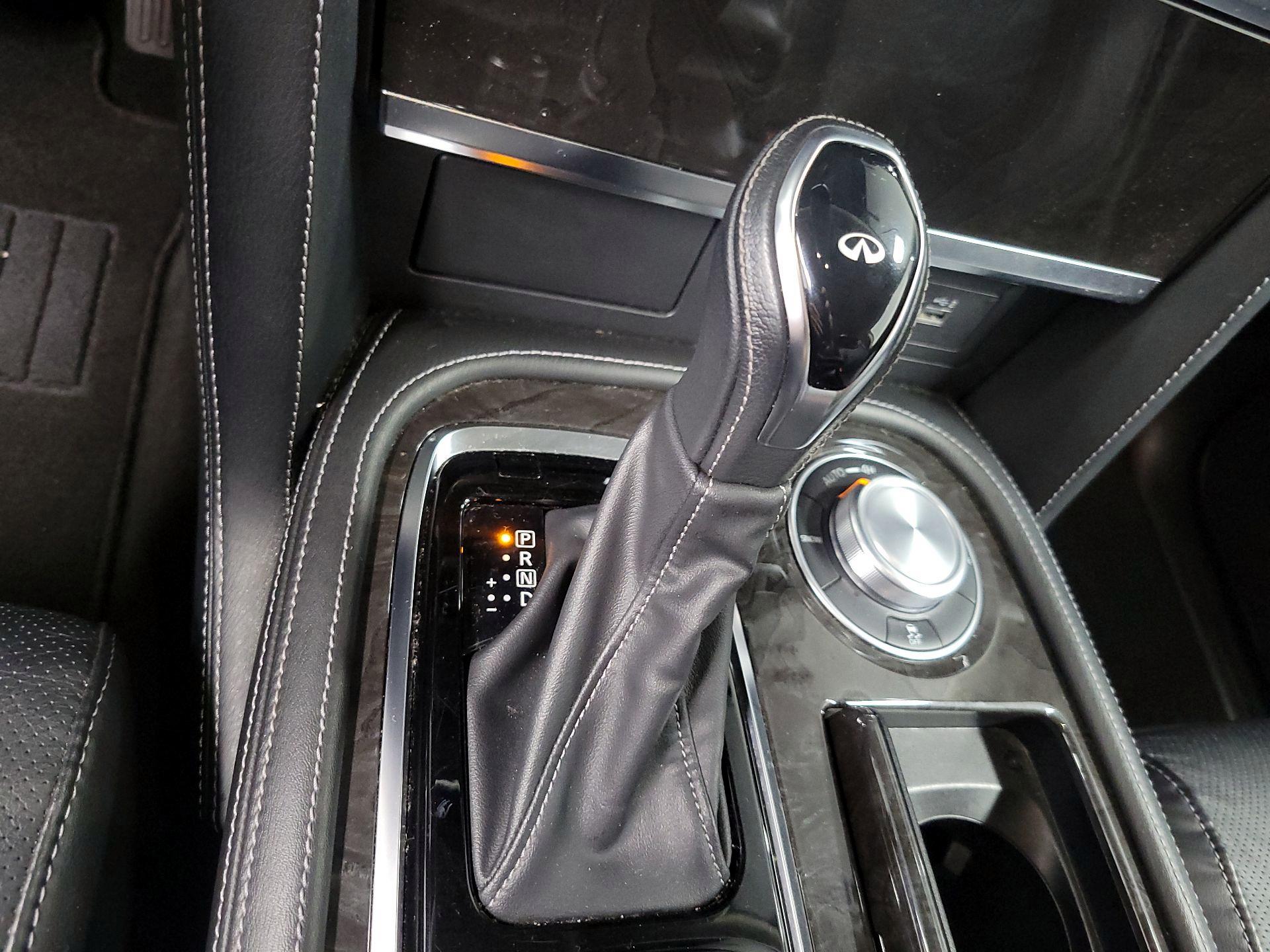 Thumbnail: 2024 INFINITI QX80 - 16