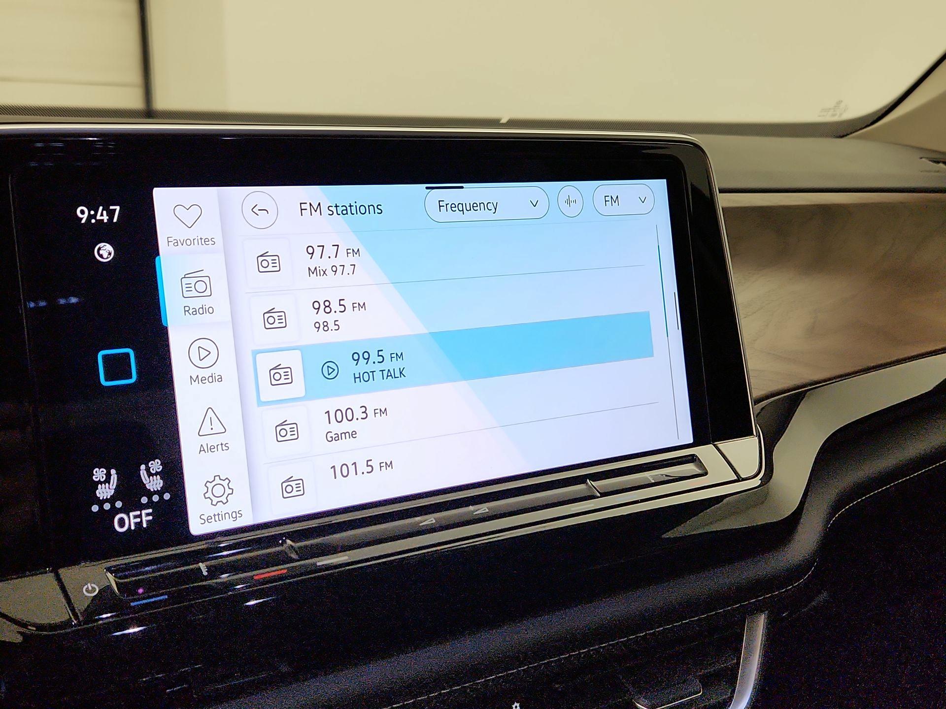 Thumbnail: 2025 Volkswagen Atlas - 13